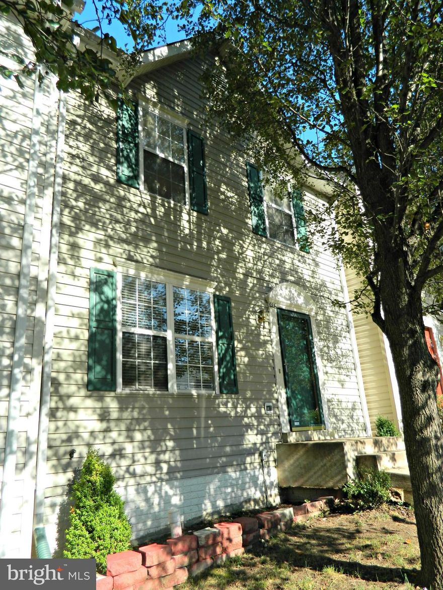 Lovely town home in sought after Potomac Hills, NEW CARPET & FRESH PAINT throughout. Features 3 bed/3.5bath. Large eat-in kitchen w/breakfast bar.  Fully finished basement w/gas fireplace, walk out to fully fenced back yard w/shed. 2 parking spots provided.  Pets CBC w/deposit.  Close to 95, Quantico, Rt1, 610, shopping, restaurants, and much more! Don't miss this great opportunity!