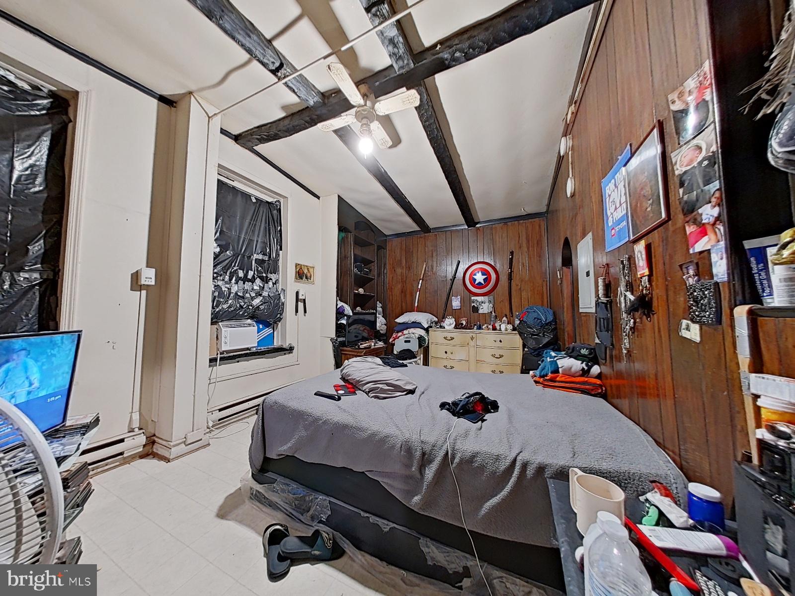 FRANKFORD - Commercial Sale