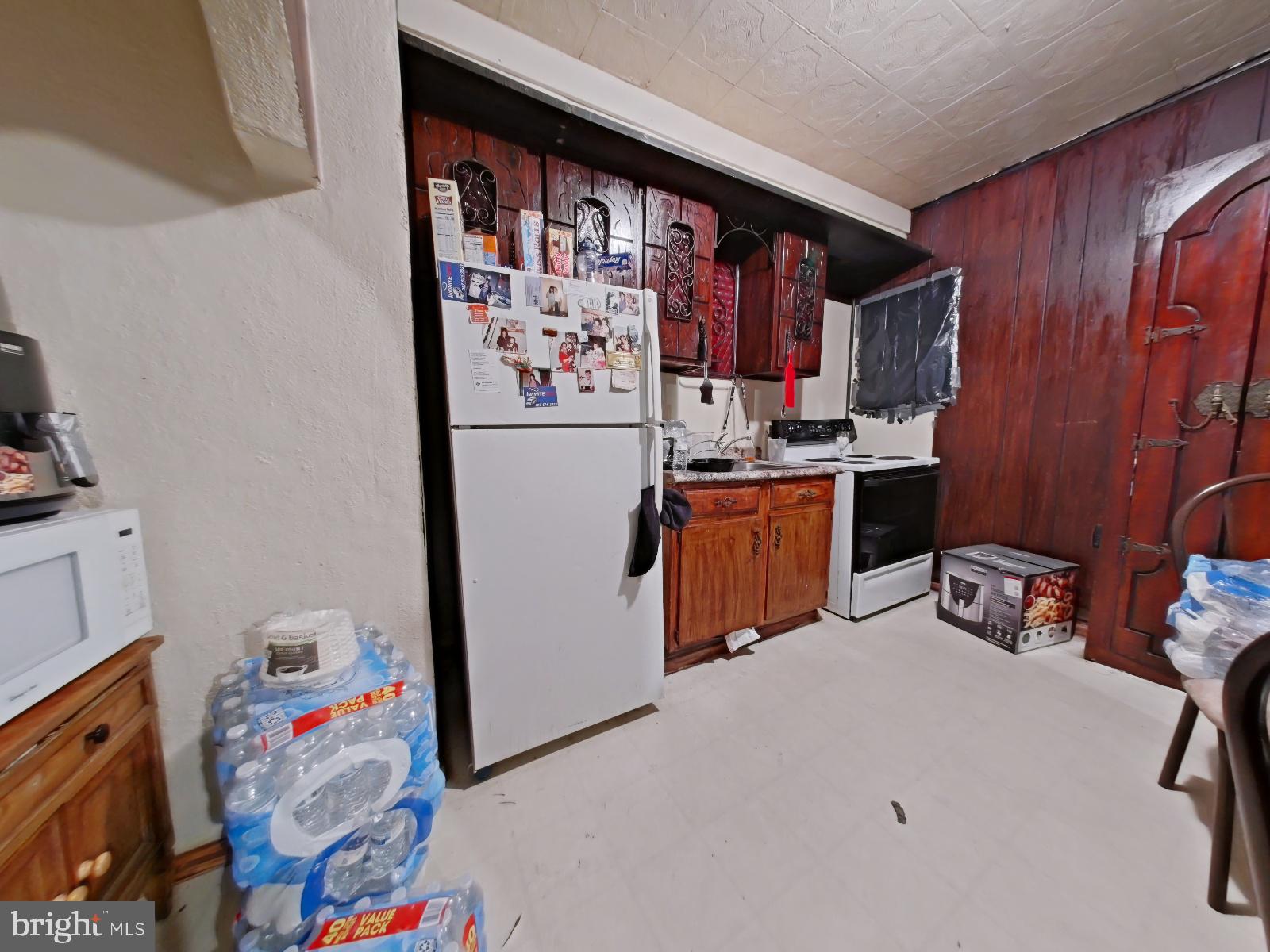 FRANKFORD - Commercial Sale