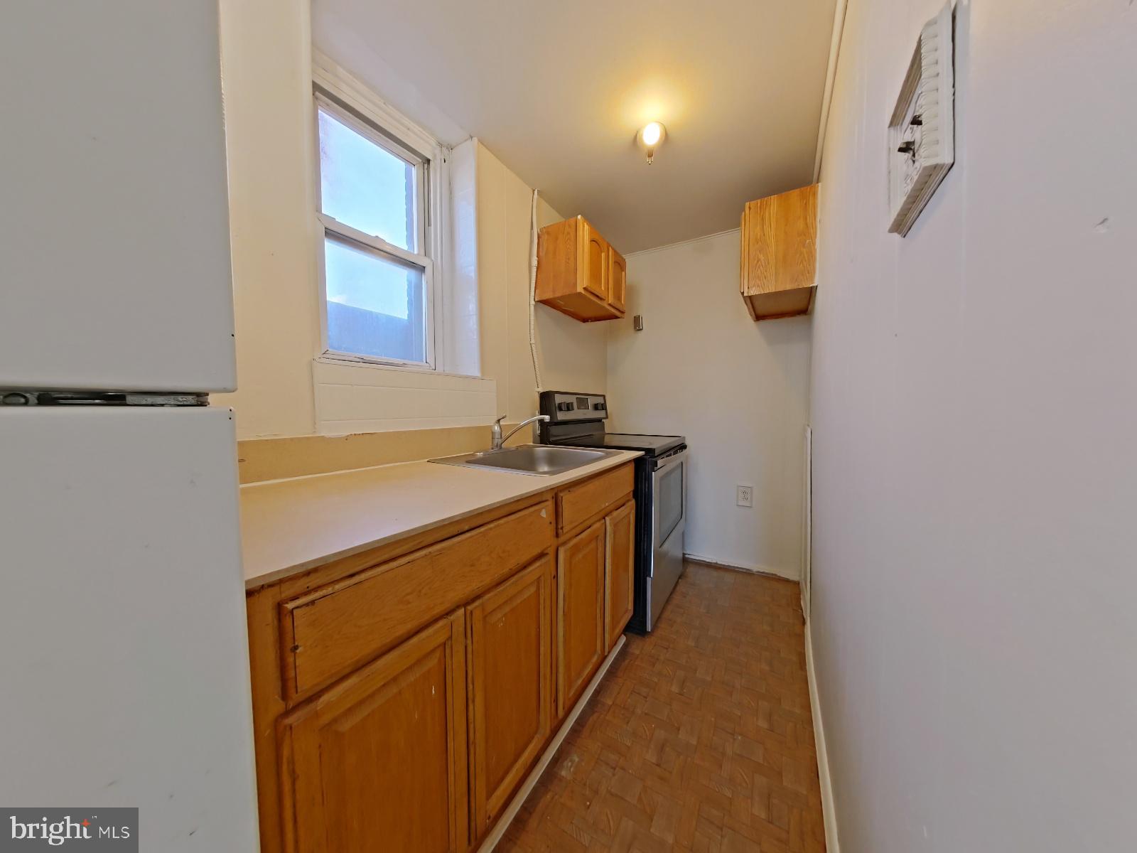 FRANKFORD - Commercial Sale