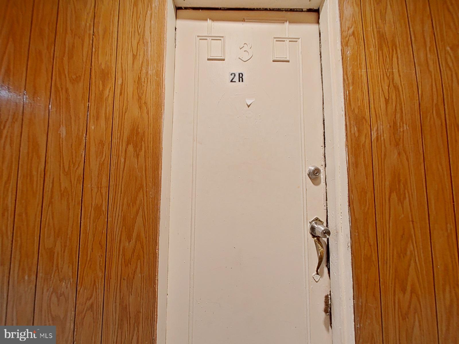 FRANKFORD - Commercial Sale