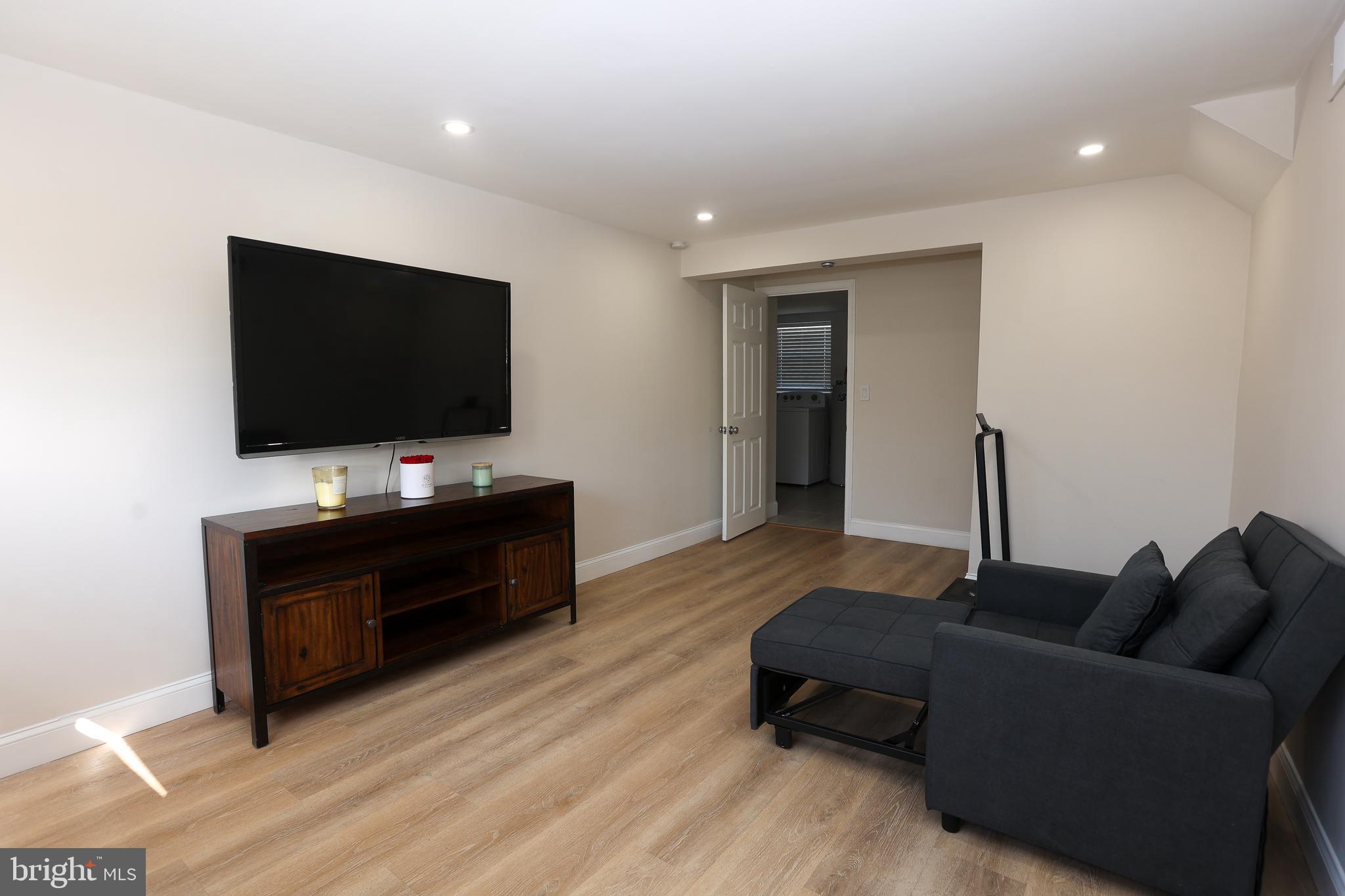 CAMELOT ESTS - Residential