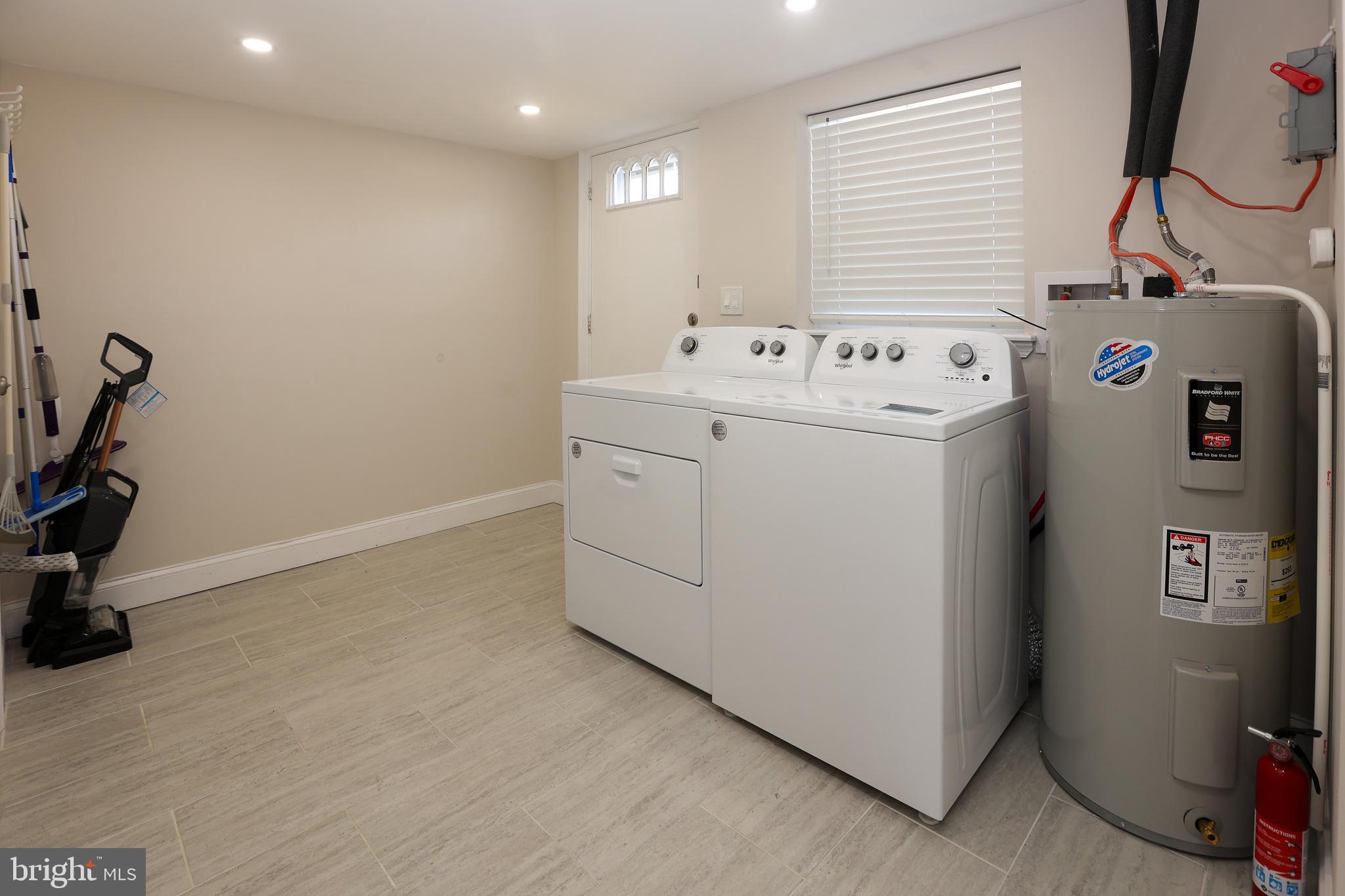 CAMELOT ESTS - Residential