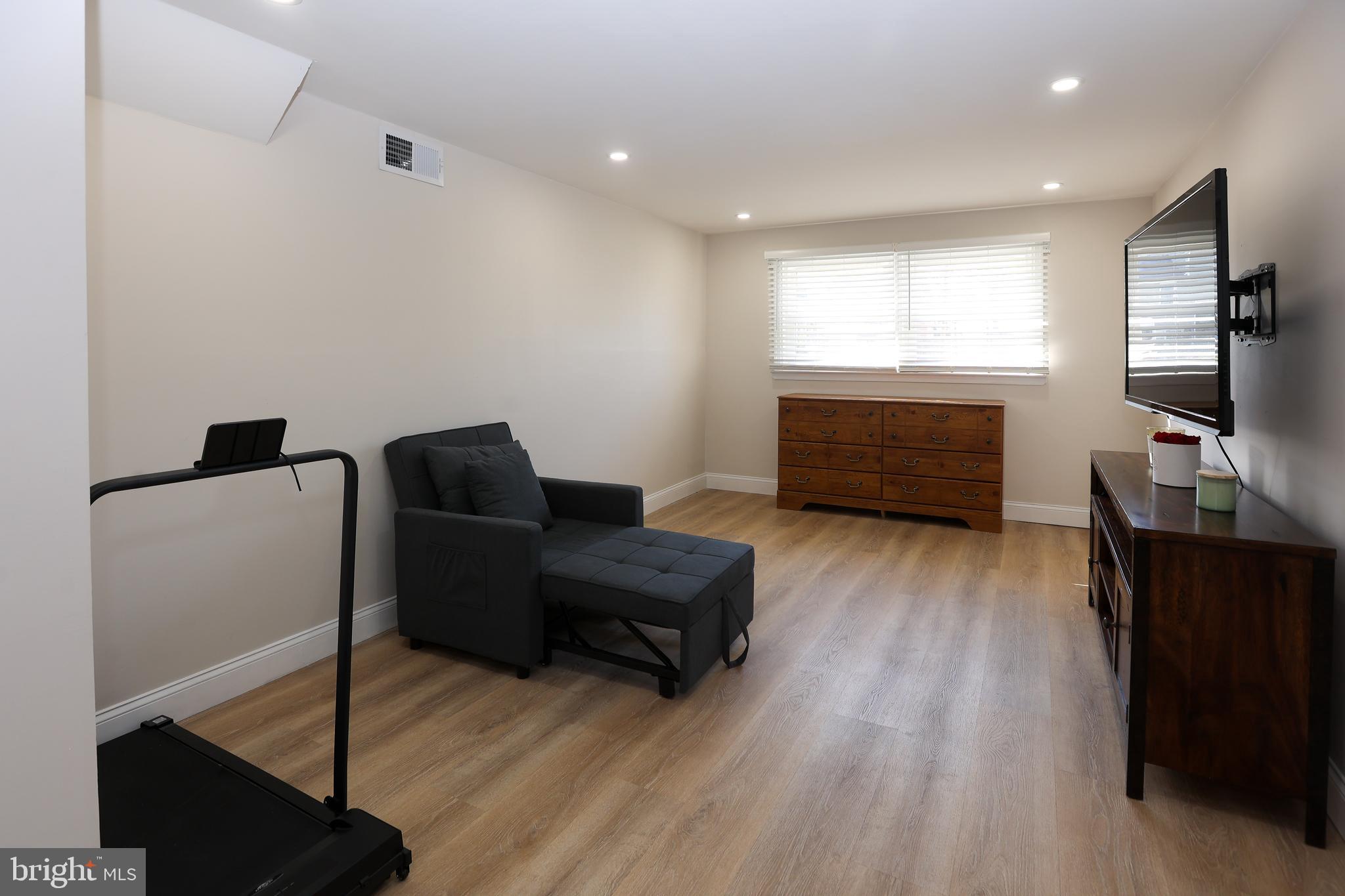 CAMELOT ESTS - Residential