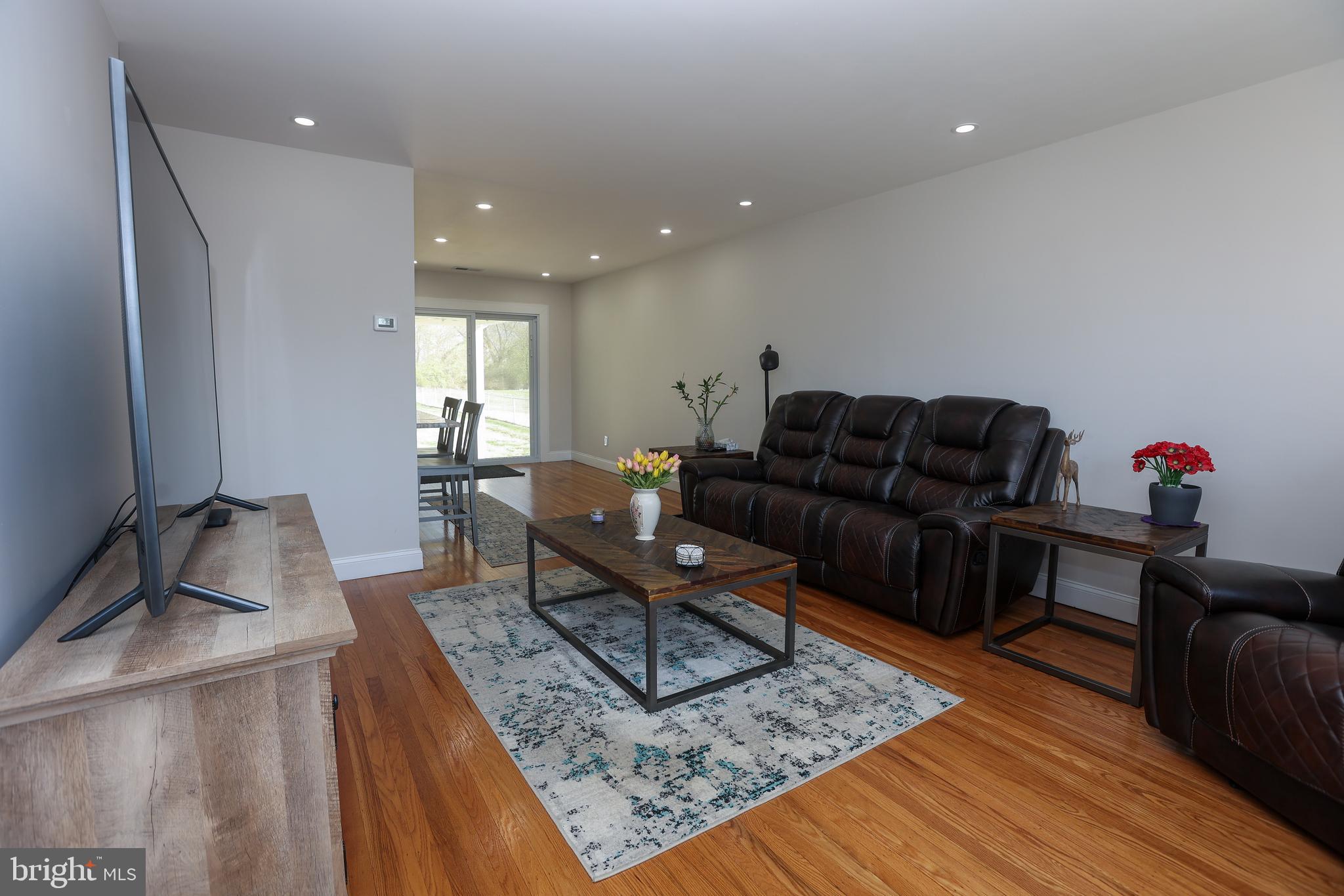 CAMELOT ESTS - Residential