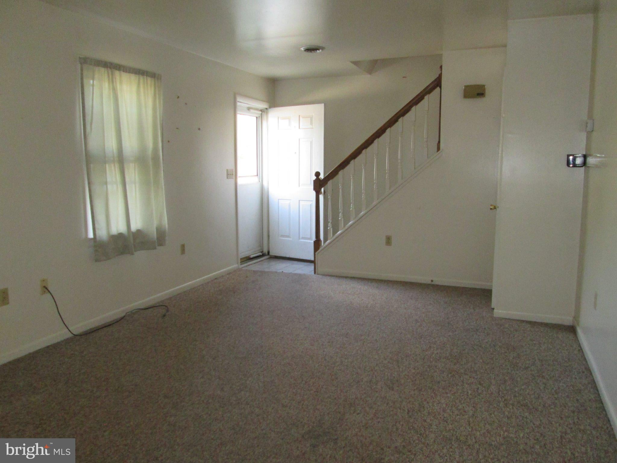 142 E CHAPEL AVENUE