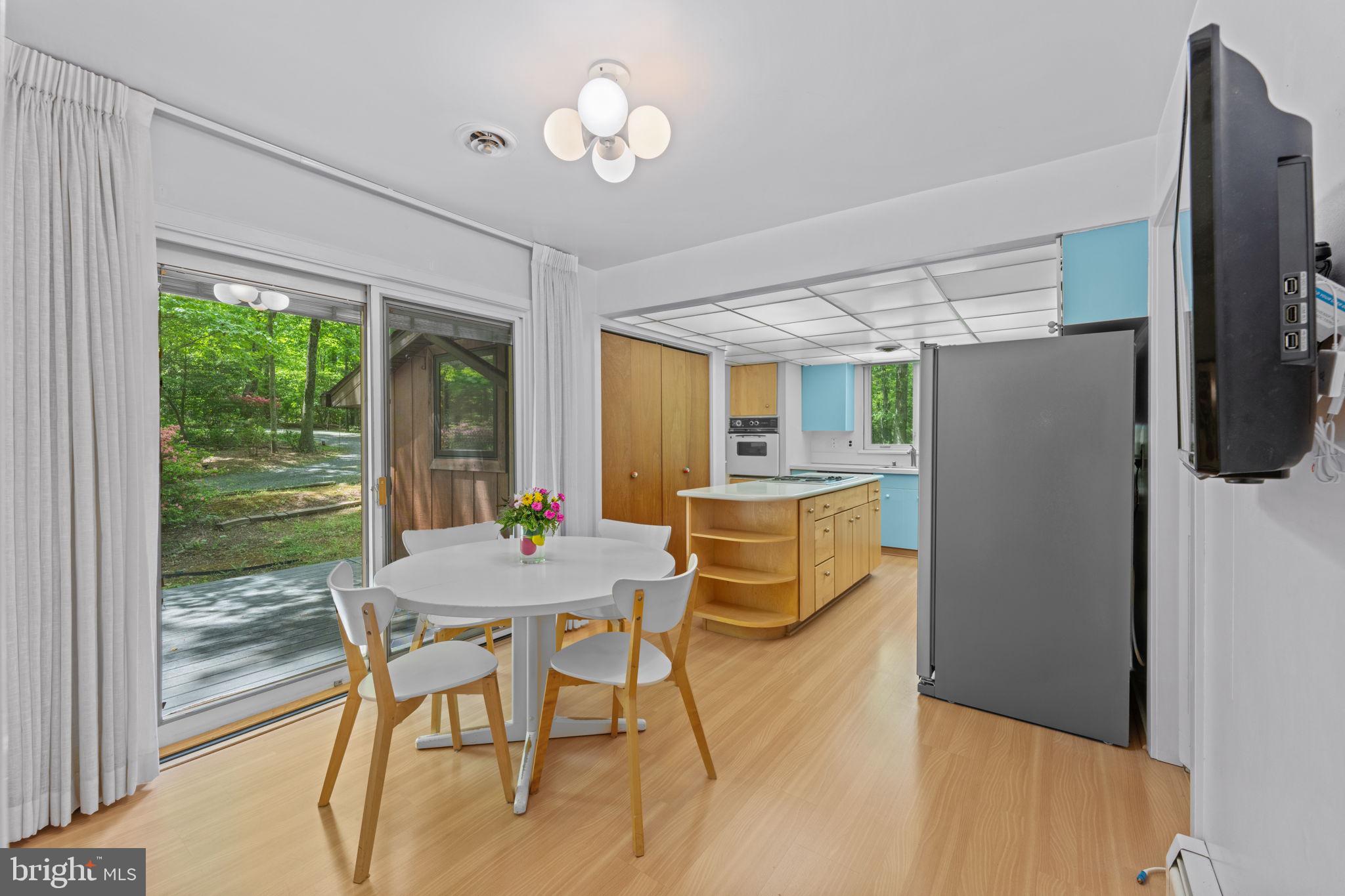 ROLLING MEADOWS - Residential