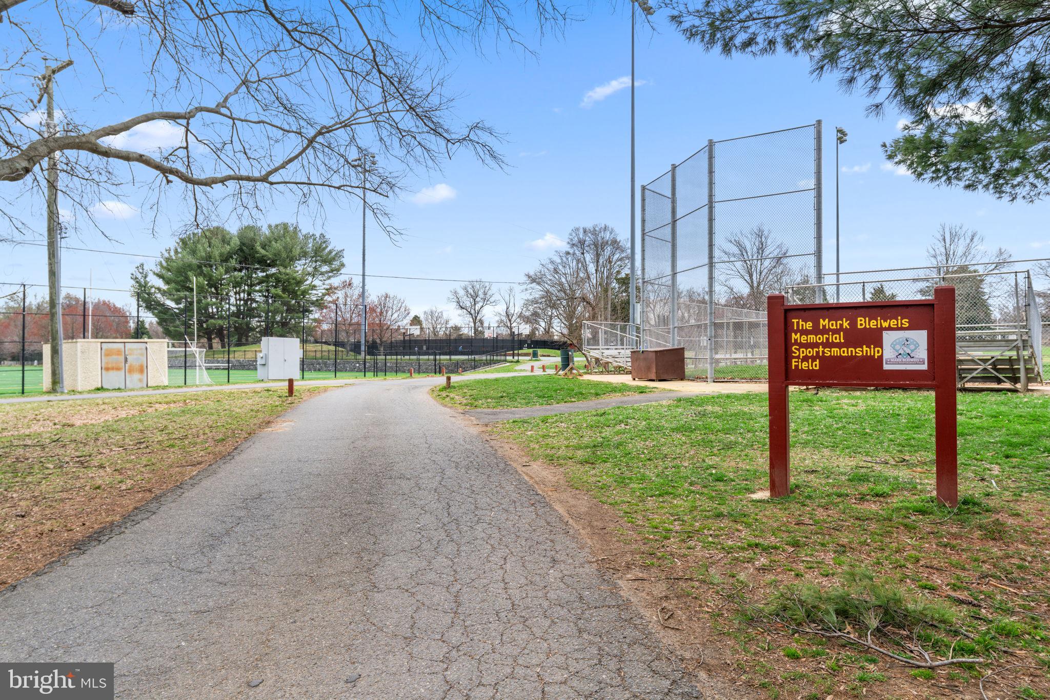 ROLLING MEADOWS - Residential