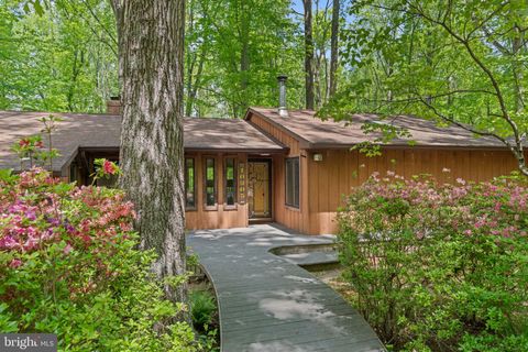 10905 CROSSVIEW DRIVE GREAT FALLS VA 22066