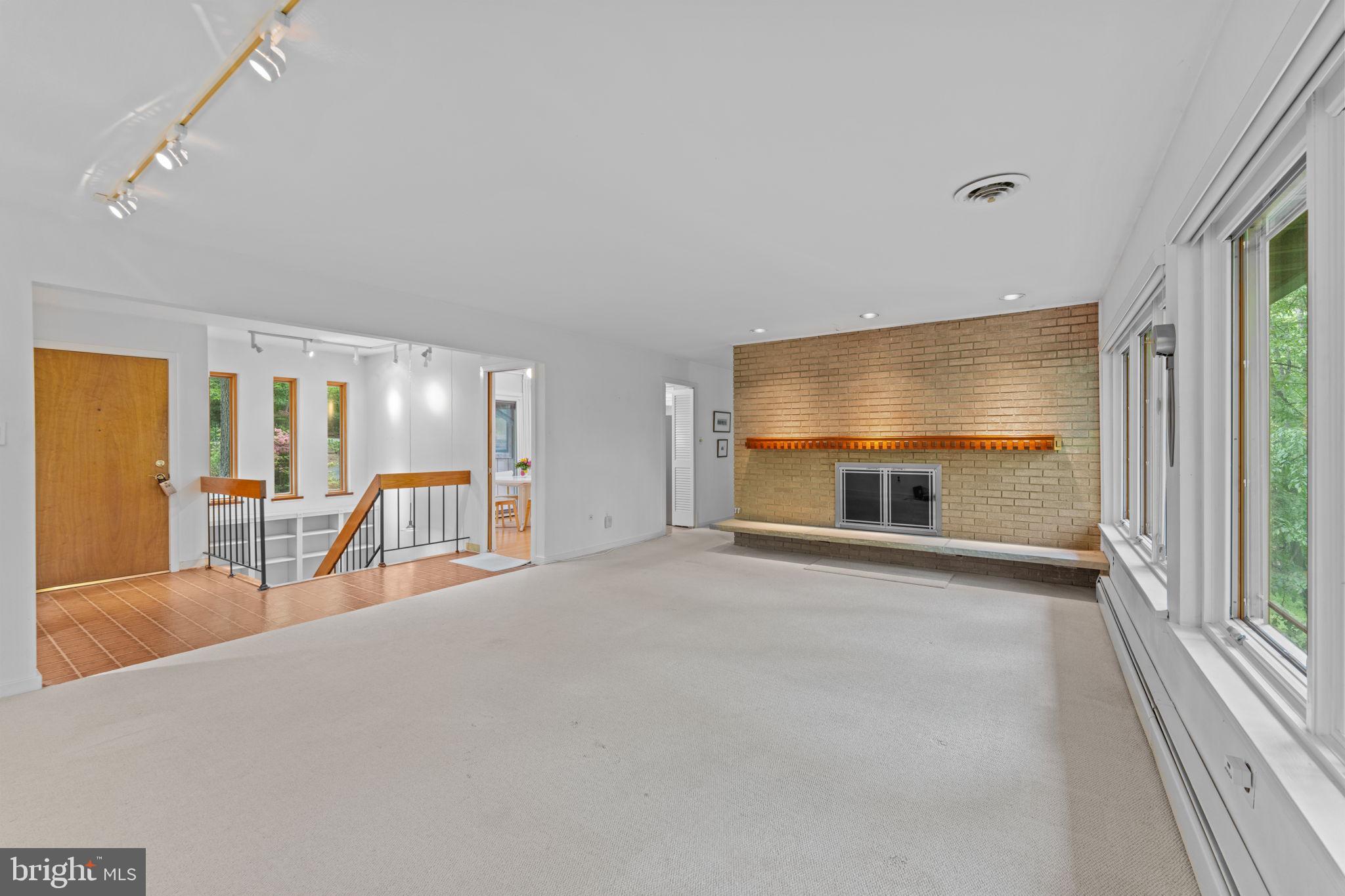 ROLLING MEADOWS - Residential