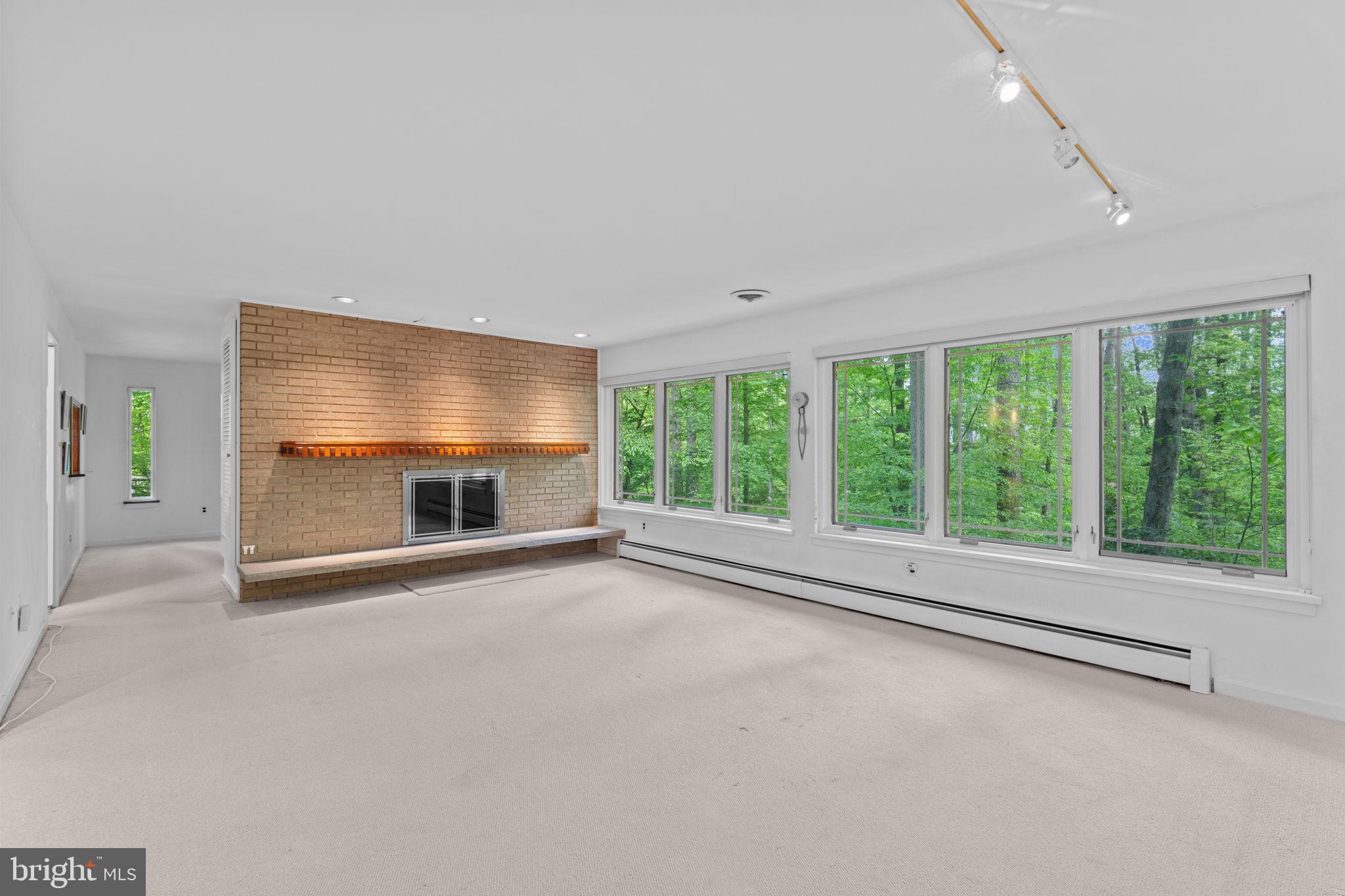 ROLLING MEADOWS - Residential