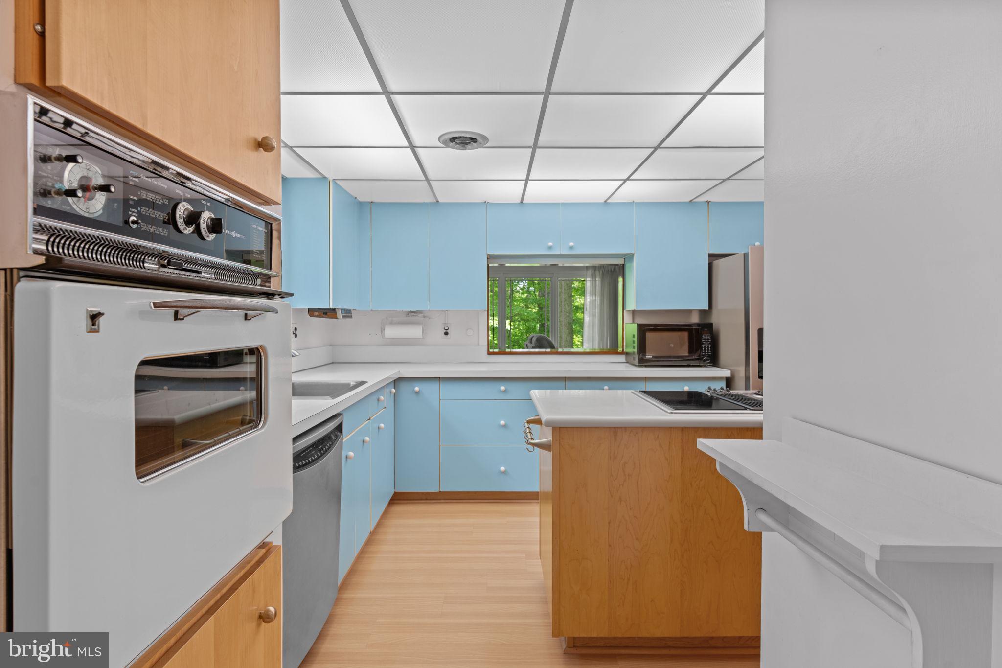 ROLLING MEADOWS - Residential