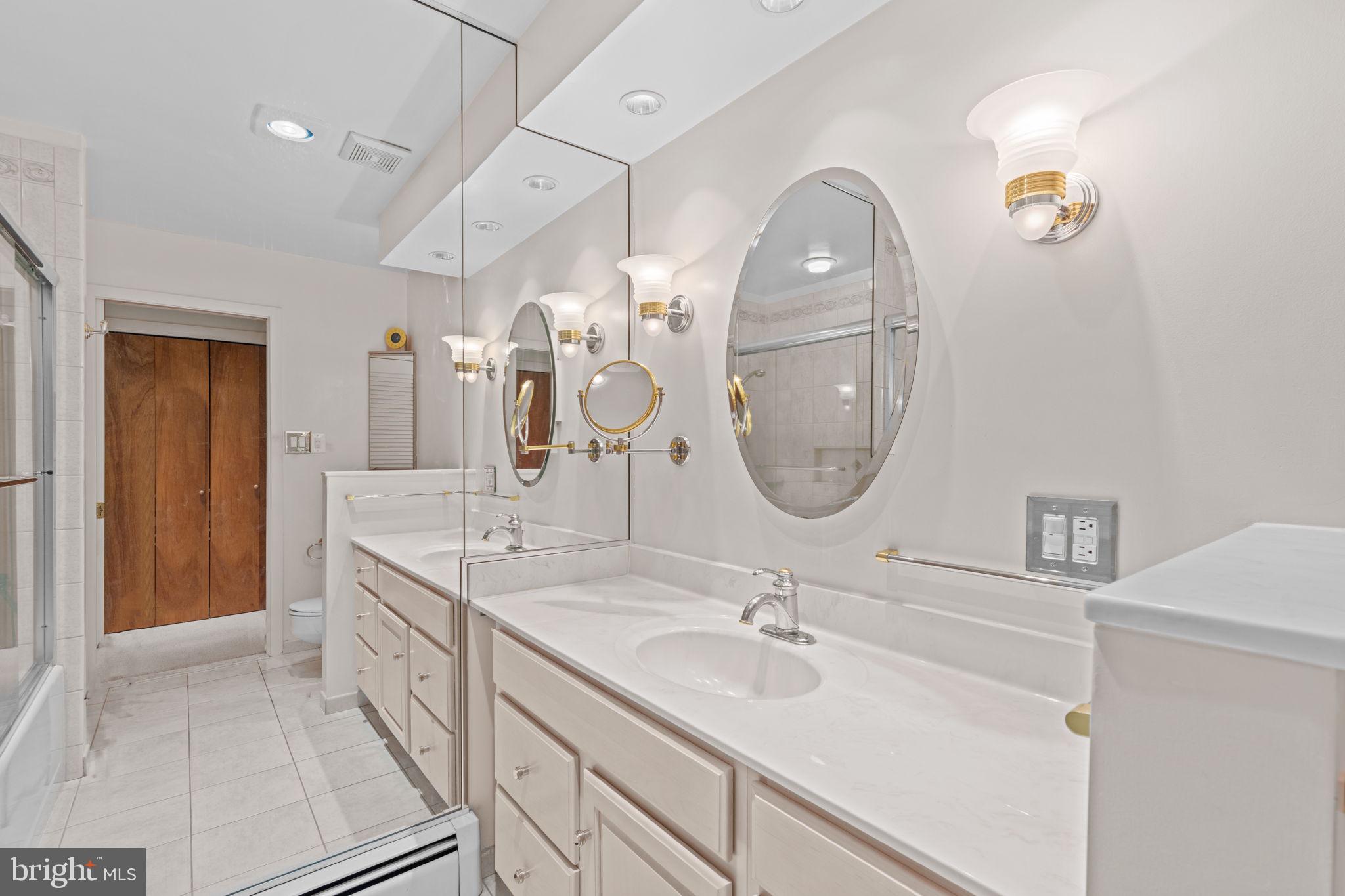 ROLLING MEADOWS - Residential