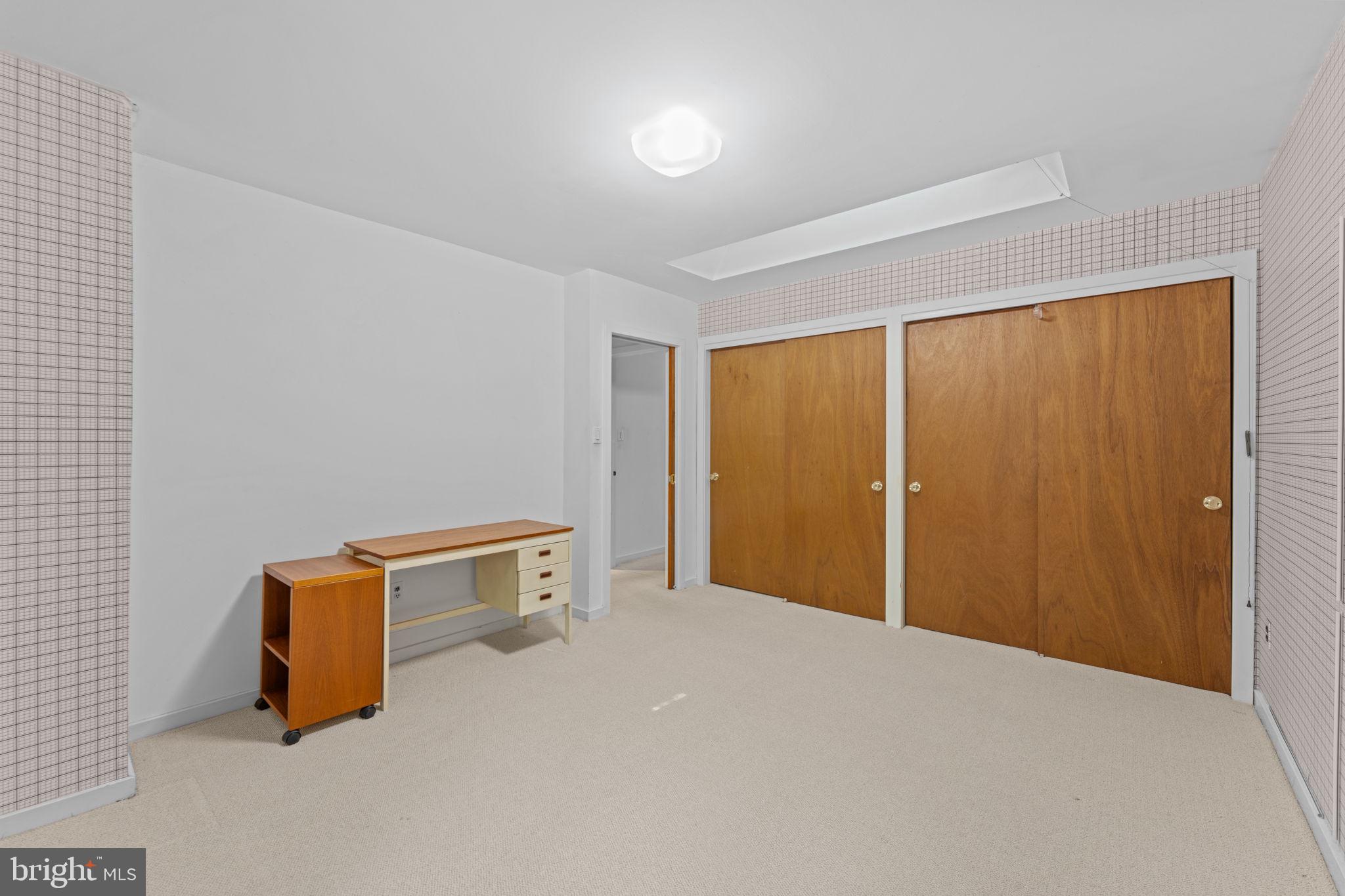 ROLLING MEADOWS - Residential