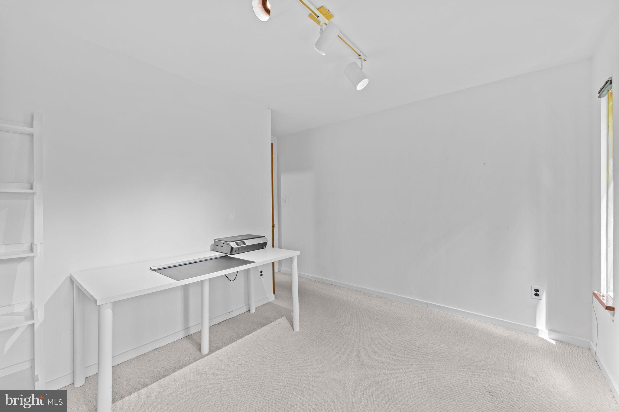 ROLLING MEADOWS - Residential