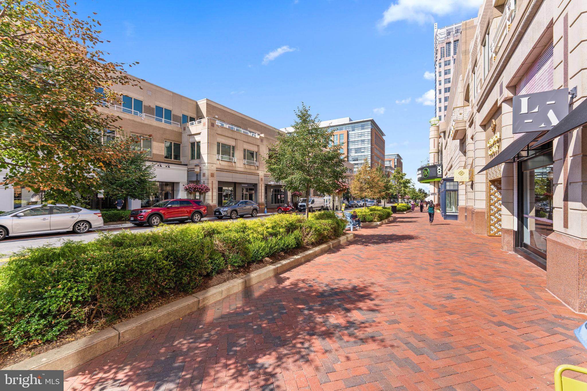 ROLLING MEADOWS - Residential