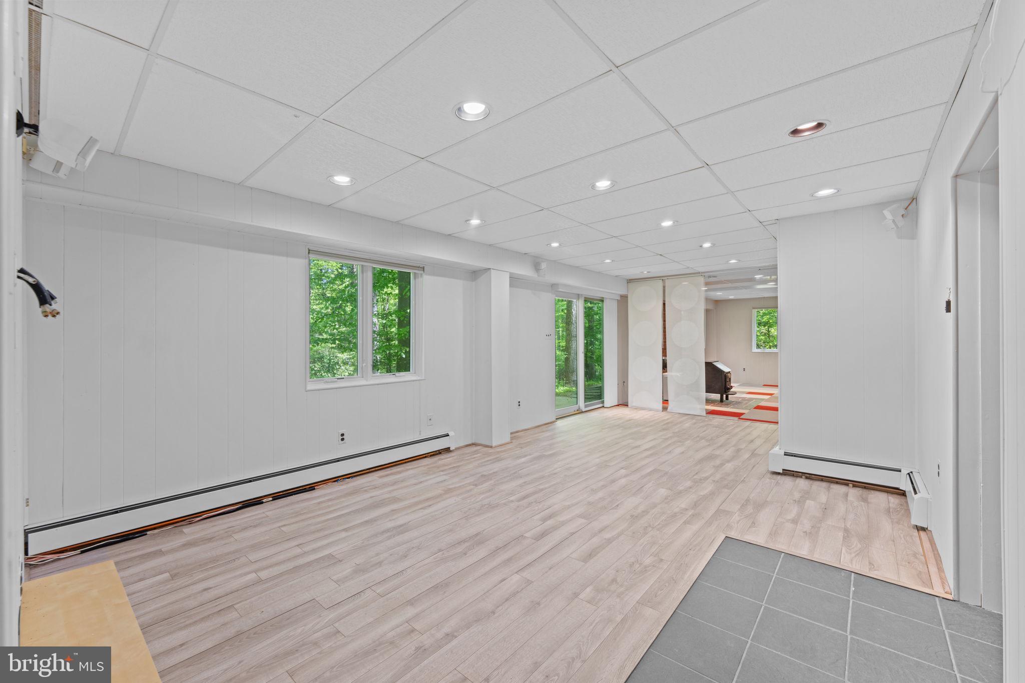 ROLLING MEADOWS - Residential