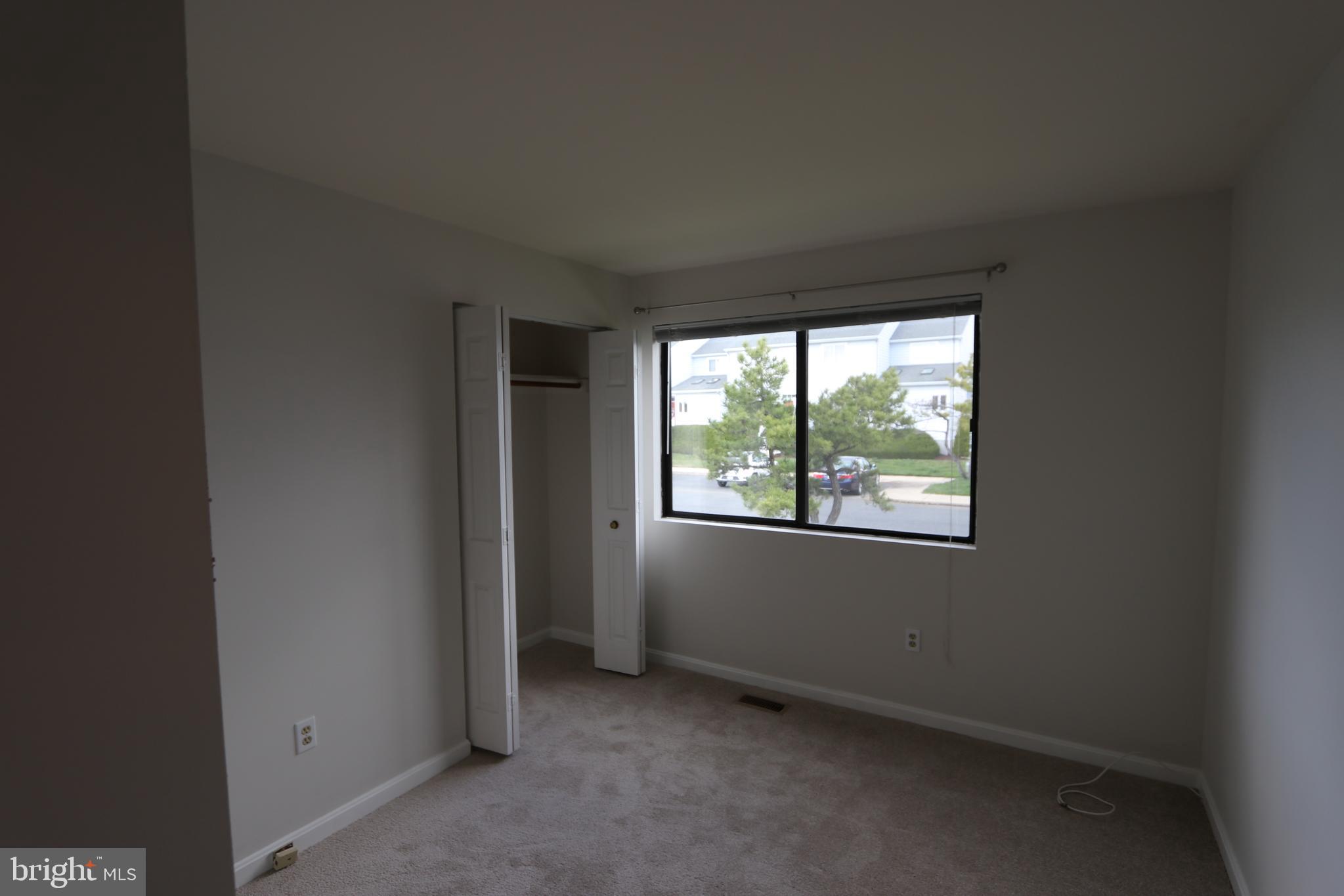 THOMPSON CREEK CONDOS - Residential Lease