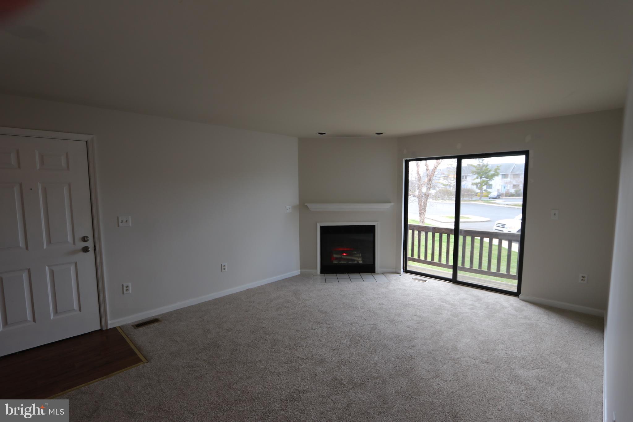 THOMPSON CREEK CONDOS - Residential Lease