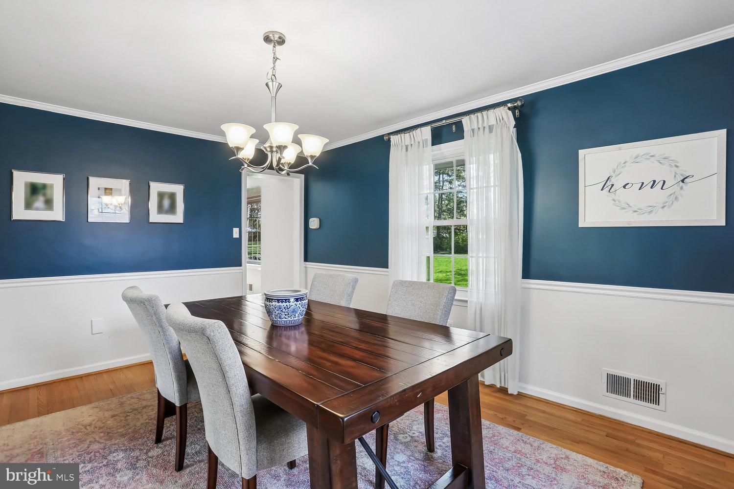 MANOR PARK - Residential