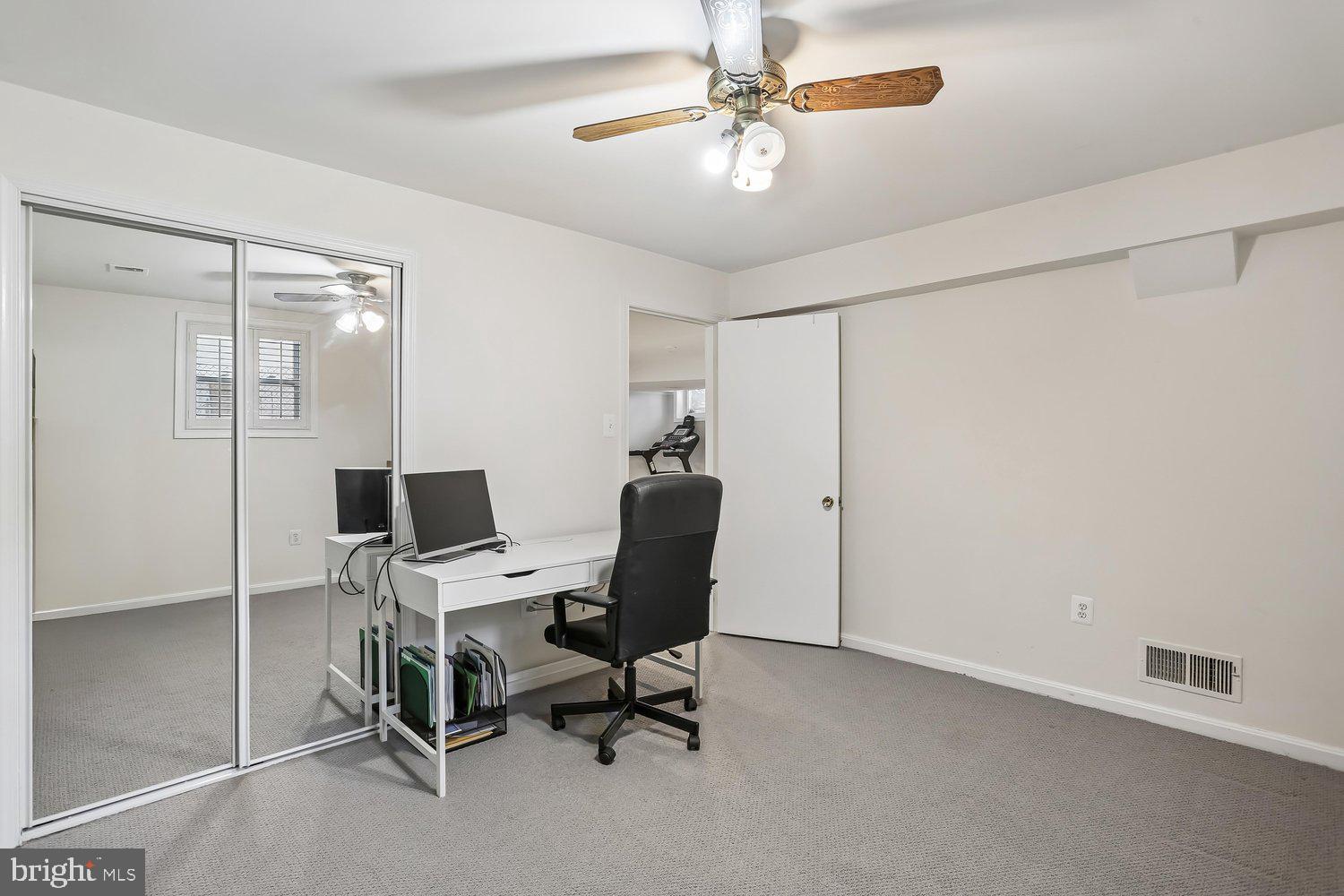 MANOR PARK - Residential