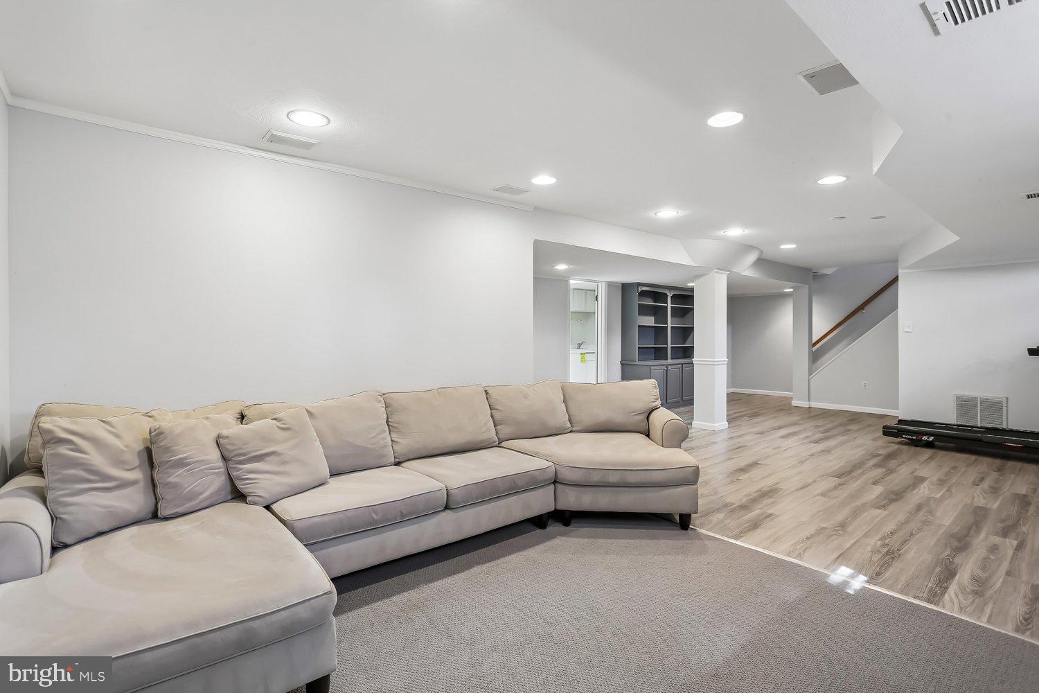 MANOR PARK - Residential