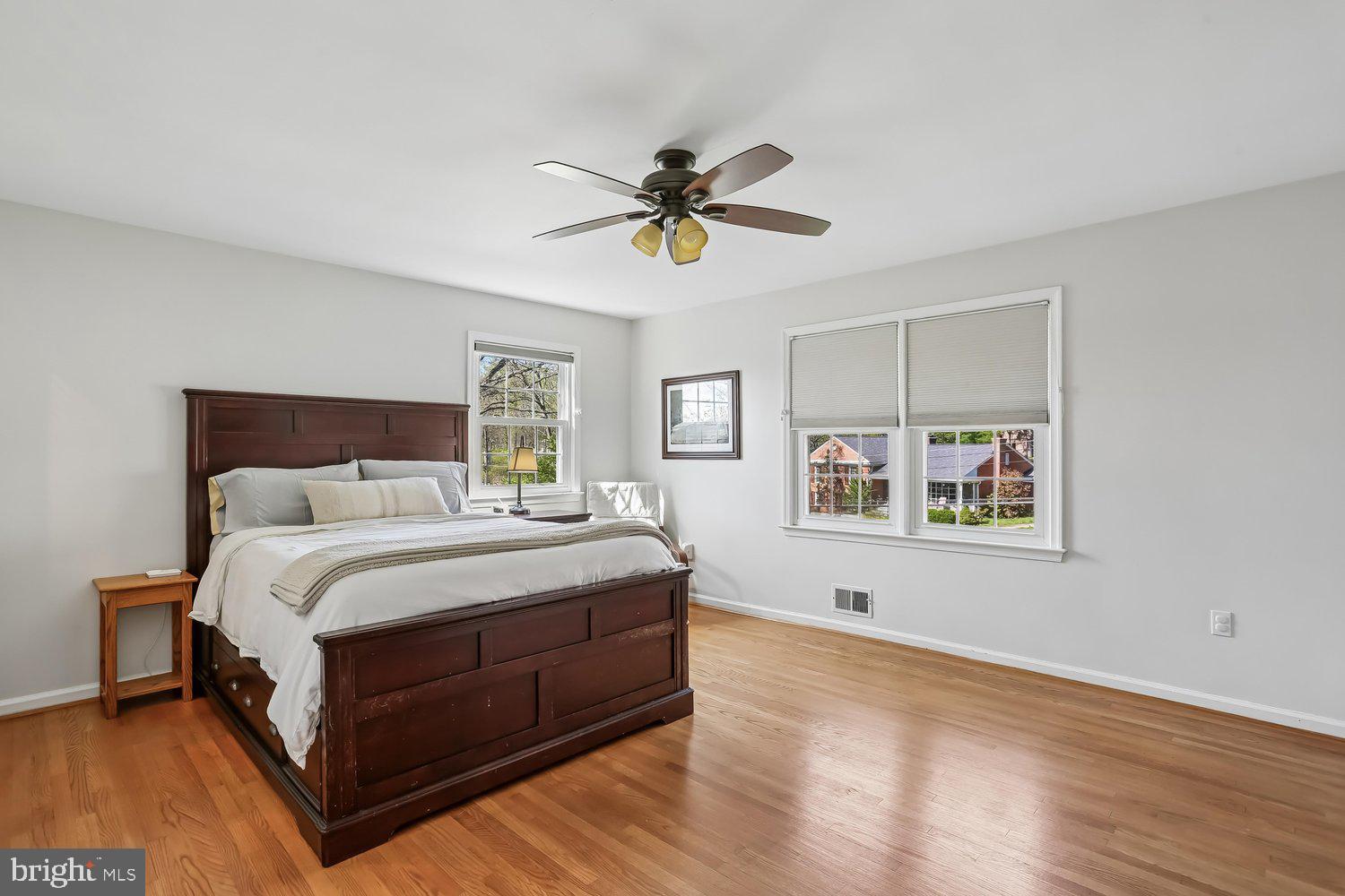 MANOR PARK - Residential