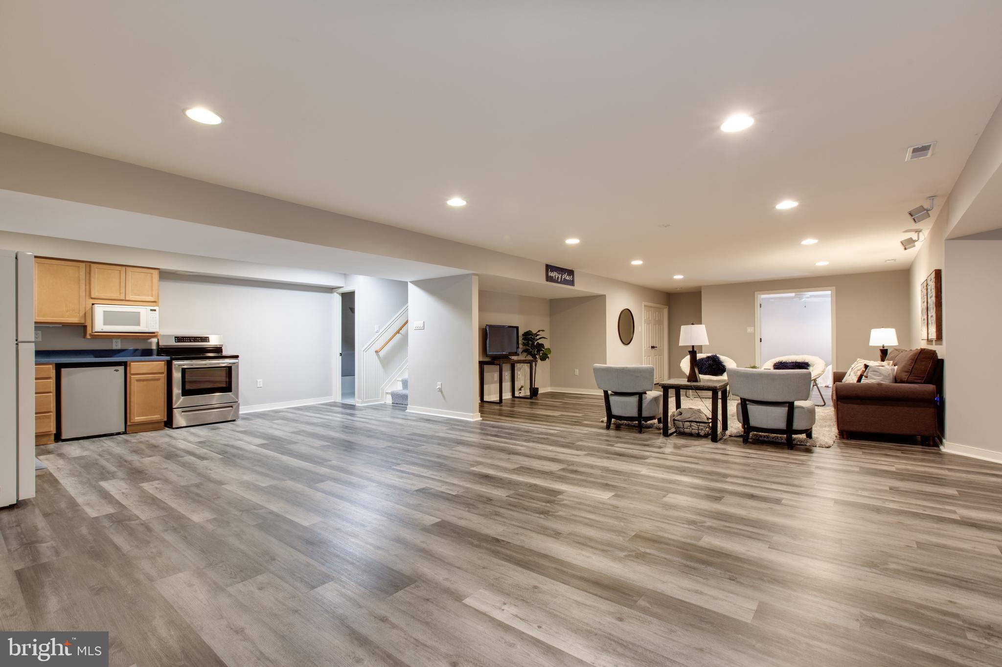 RIVER HILL - Residential