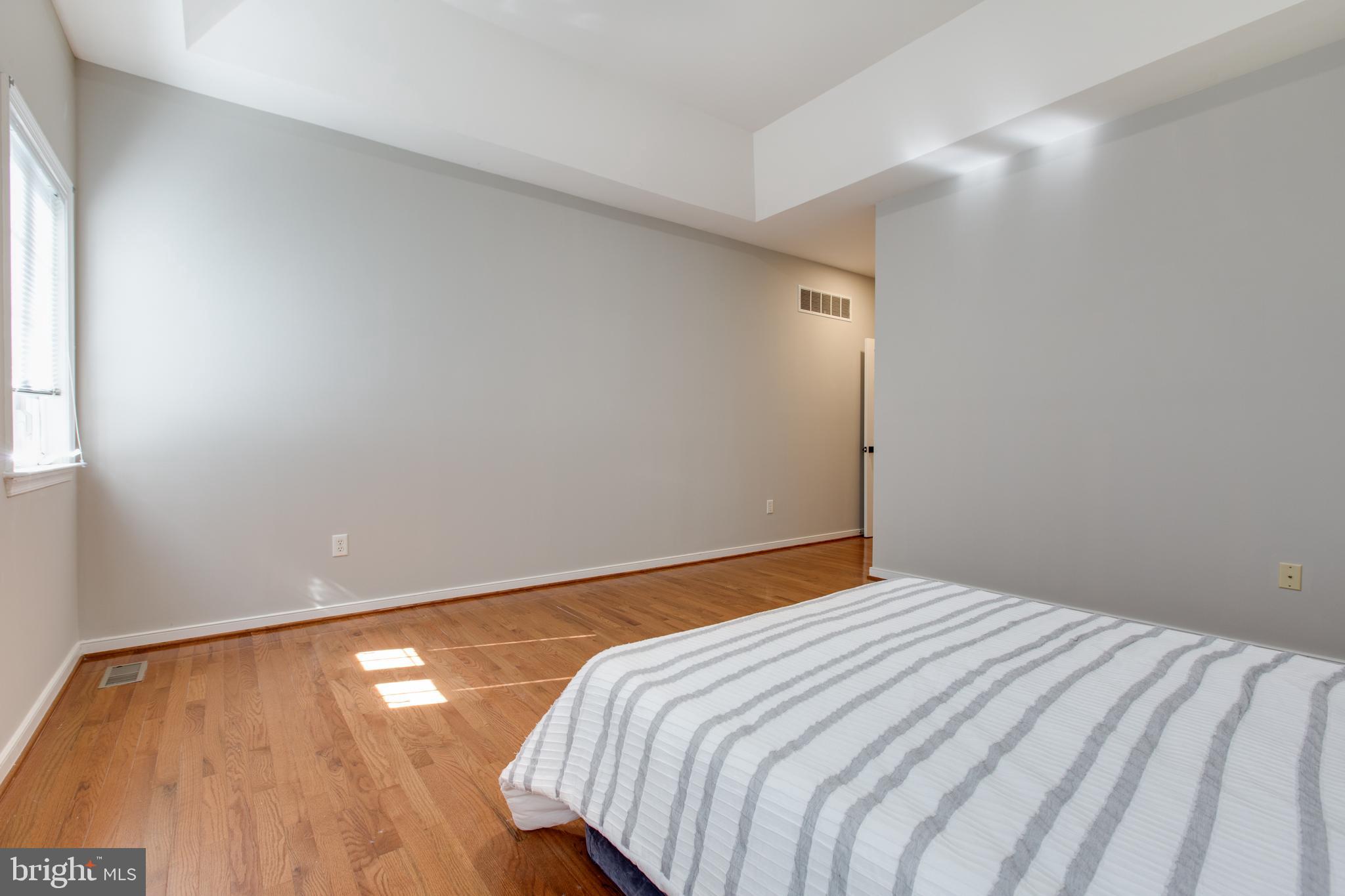 RIVER HILL - Residential