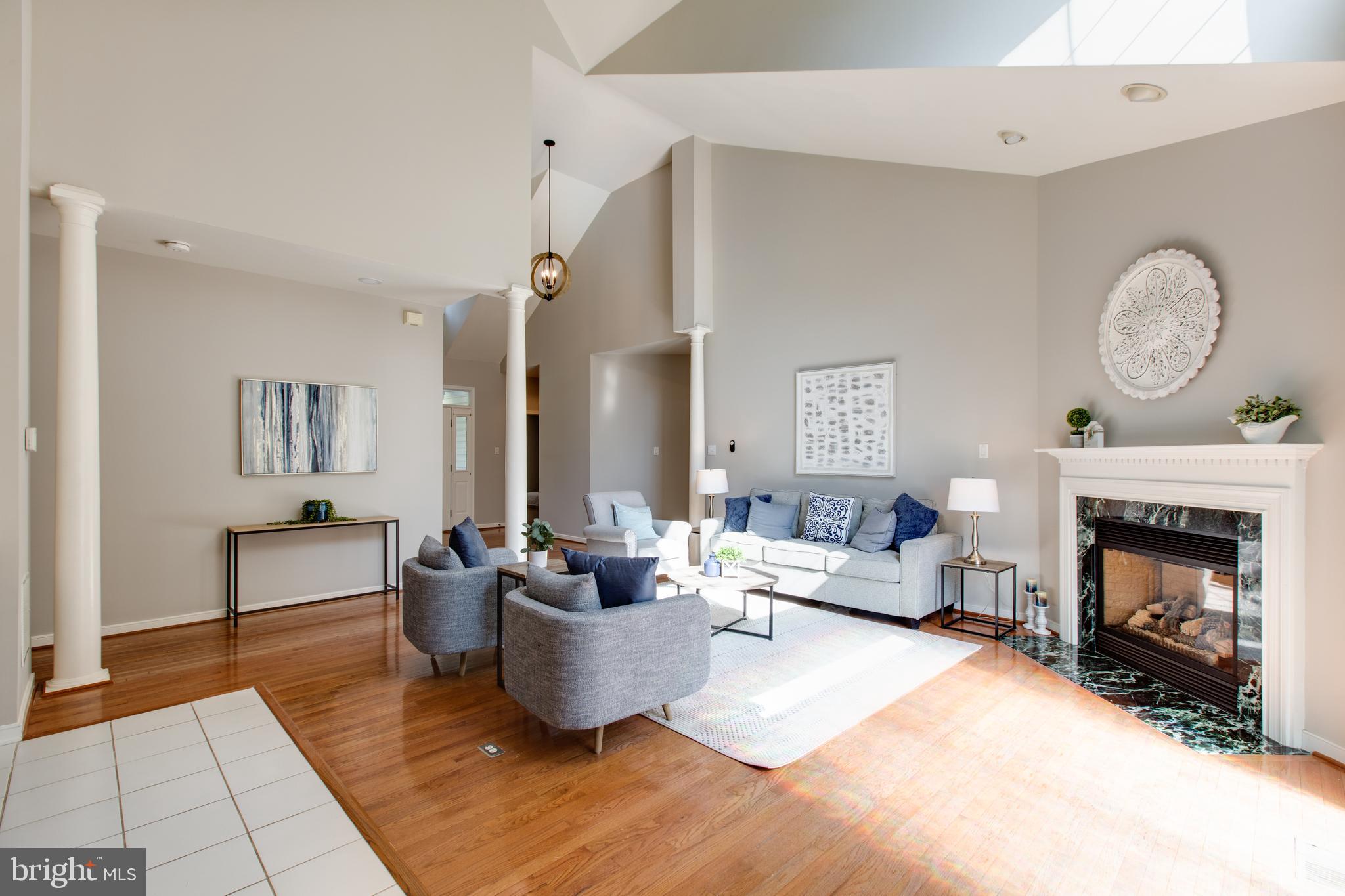 RIVER HILL - Residential