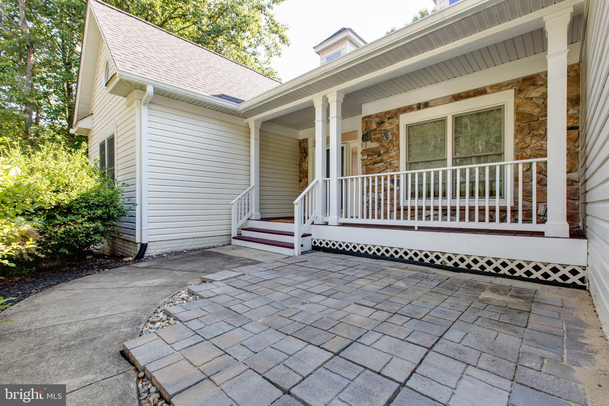 RIVER HILL - Residential