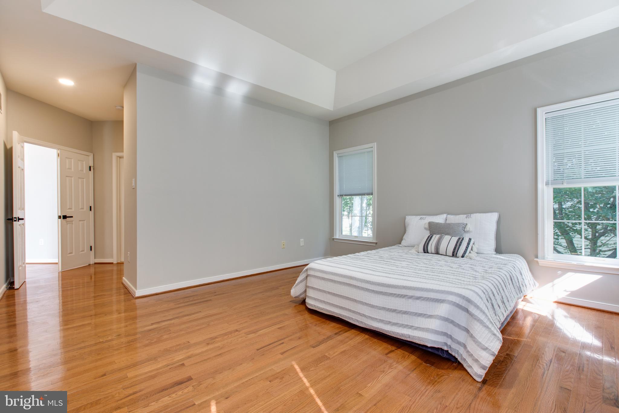 RIVER HILL - Residential