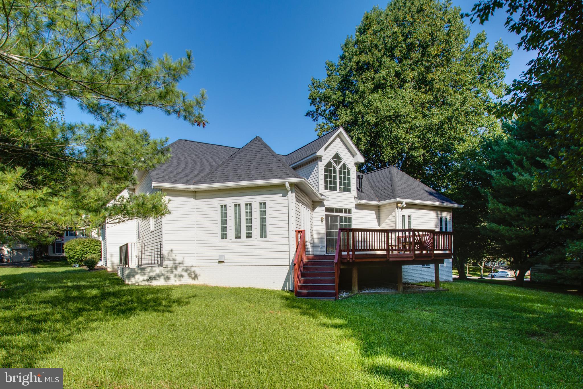 RIVER HILL - Residential