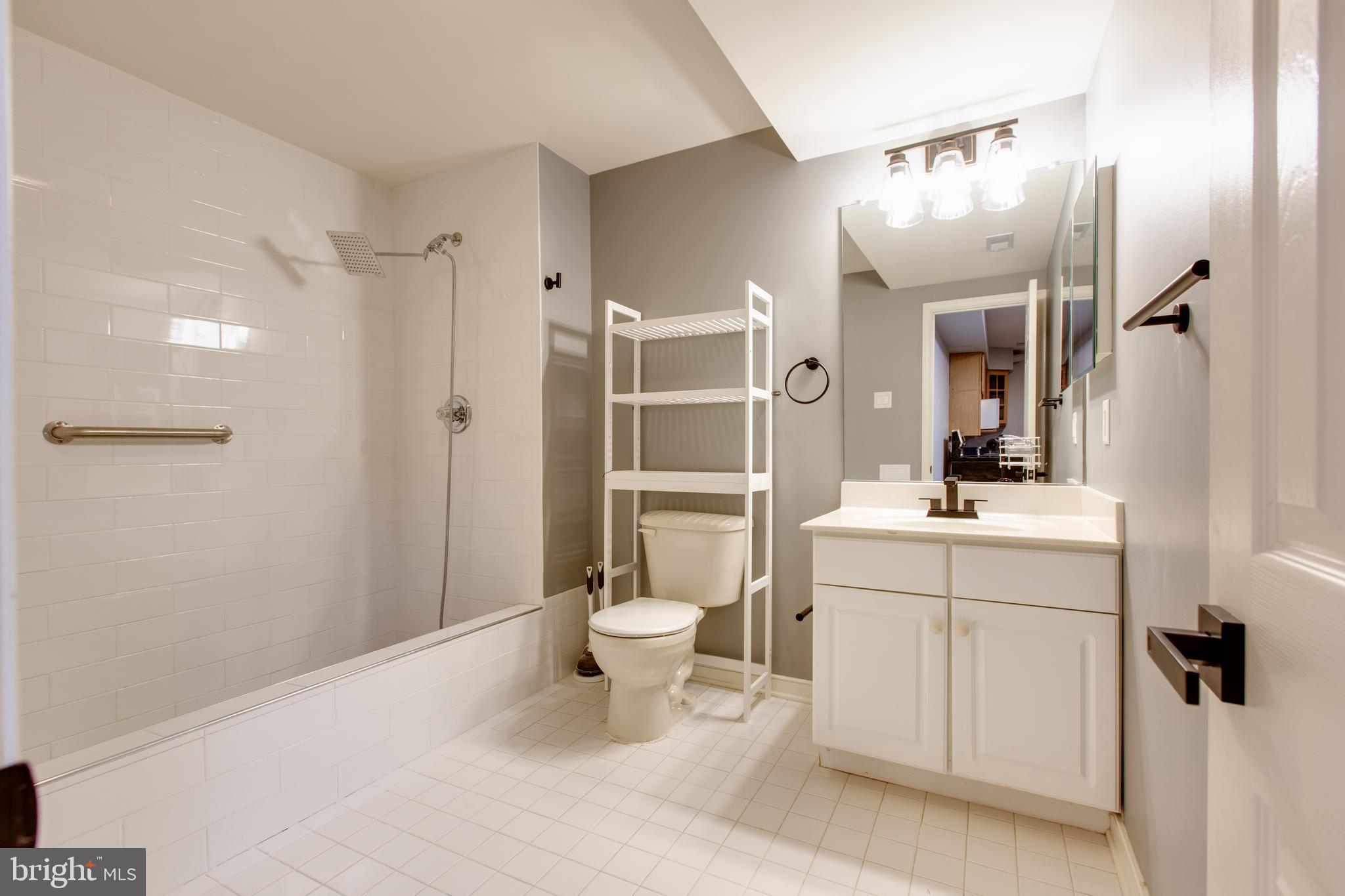 RIVER HILL - Residential