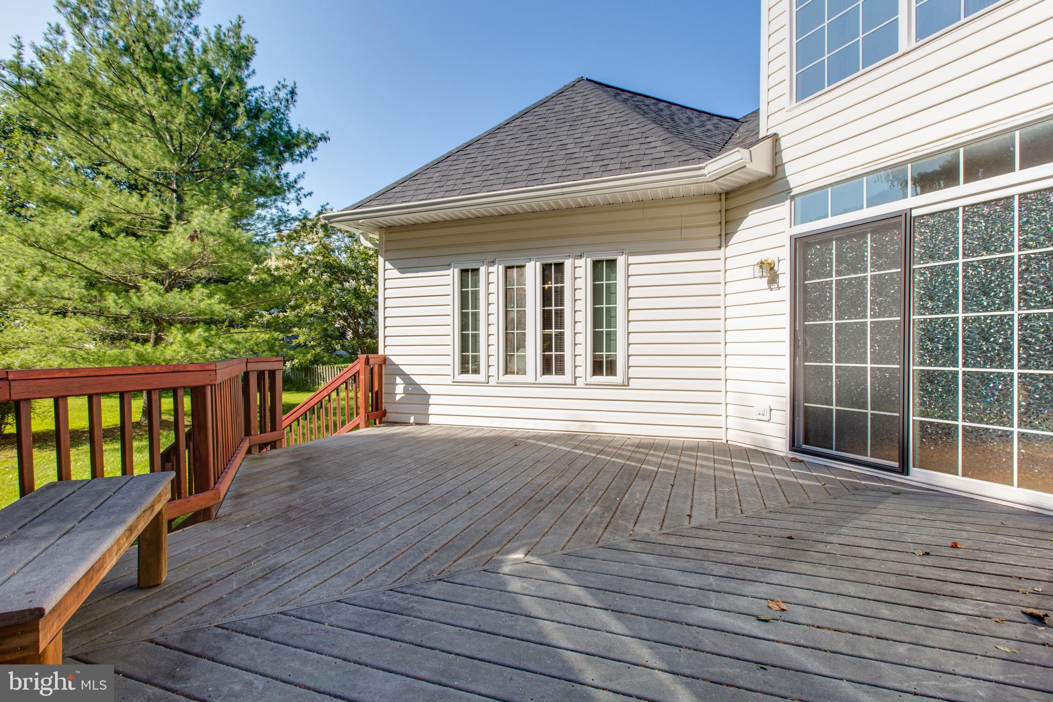 RIVER HILL - Residential