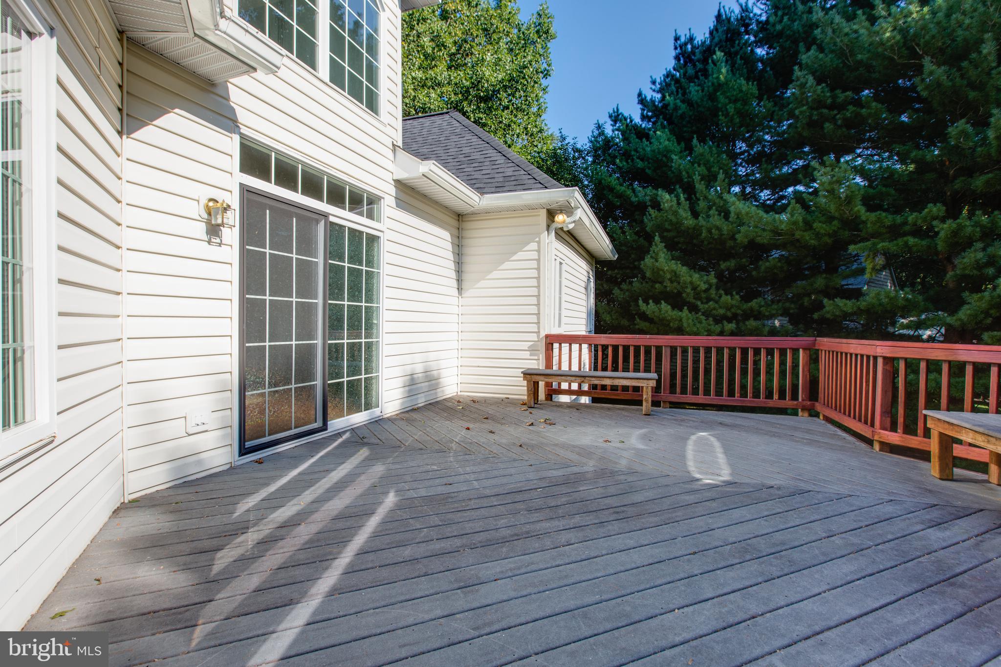 RIVER HILL - Residential