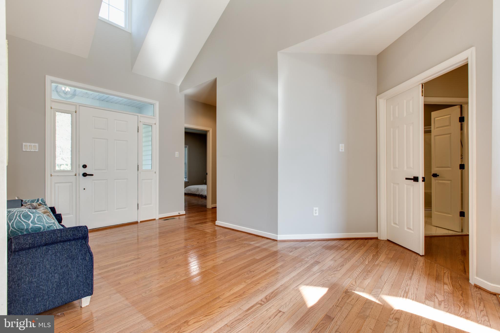 RIVER HILL - Residential