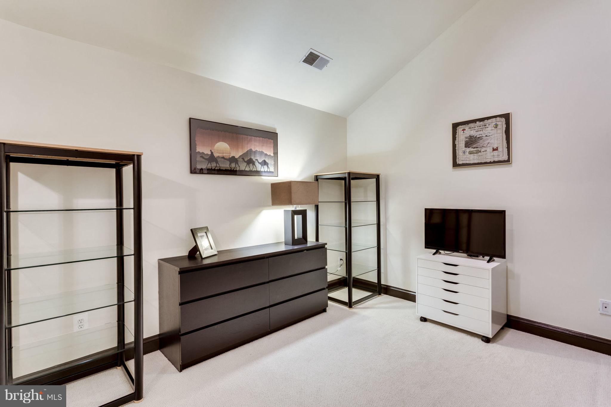 CAMERON STATION - Residential Lease