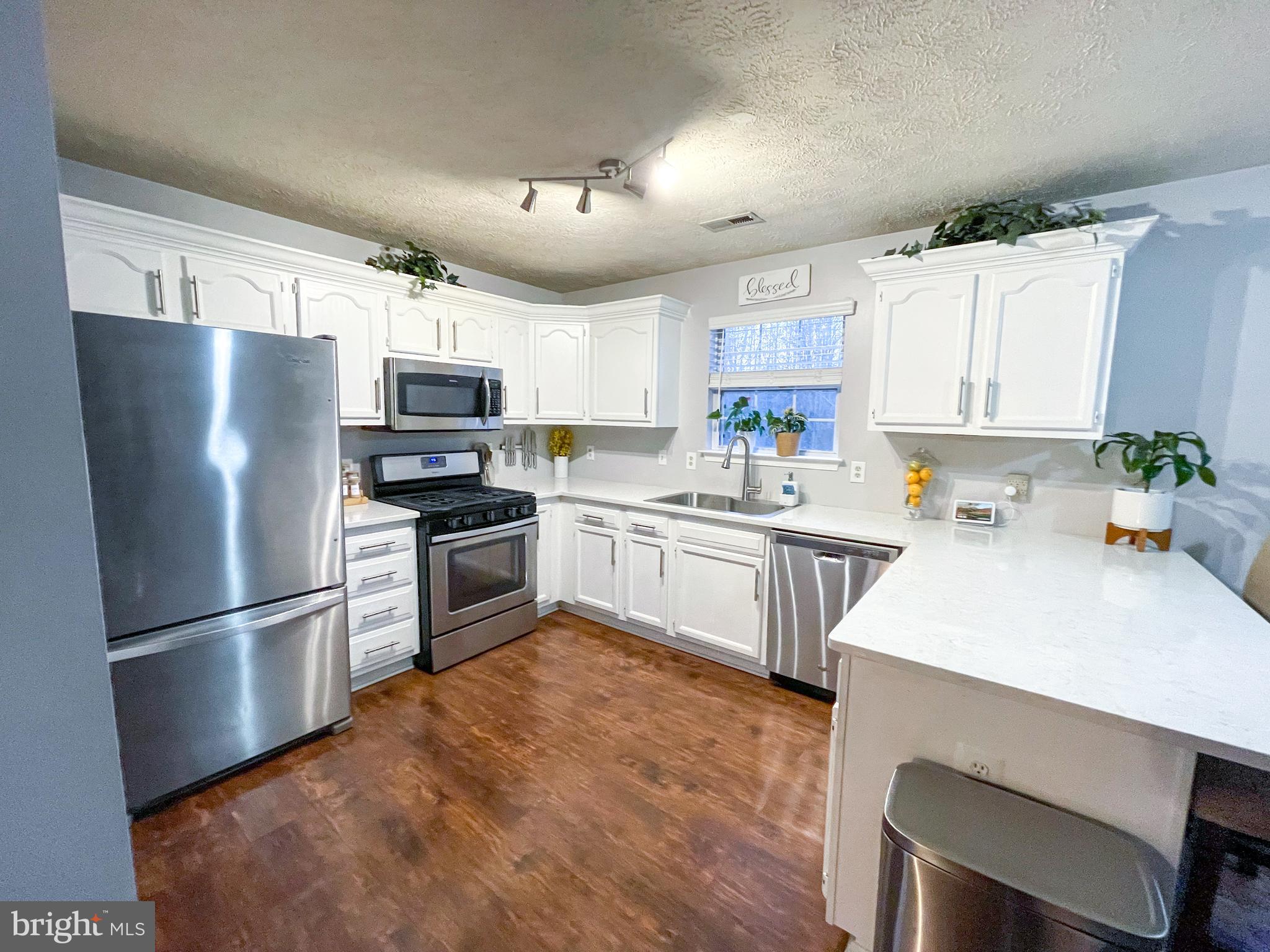 POTOMAC HILLS - Residential