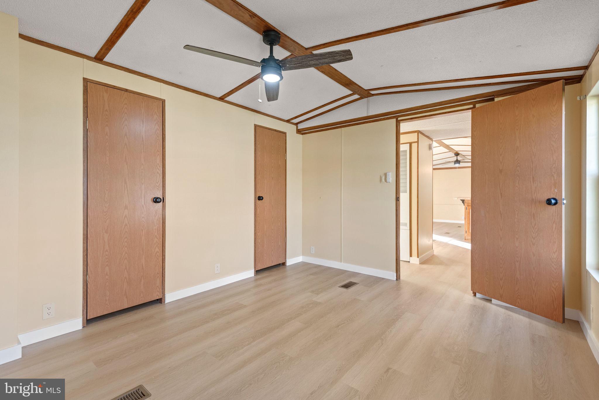 LINCOLN ESTATES - Residential