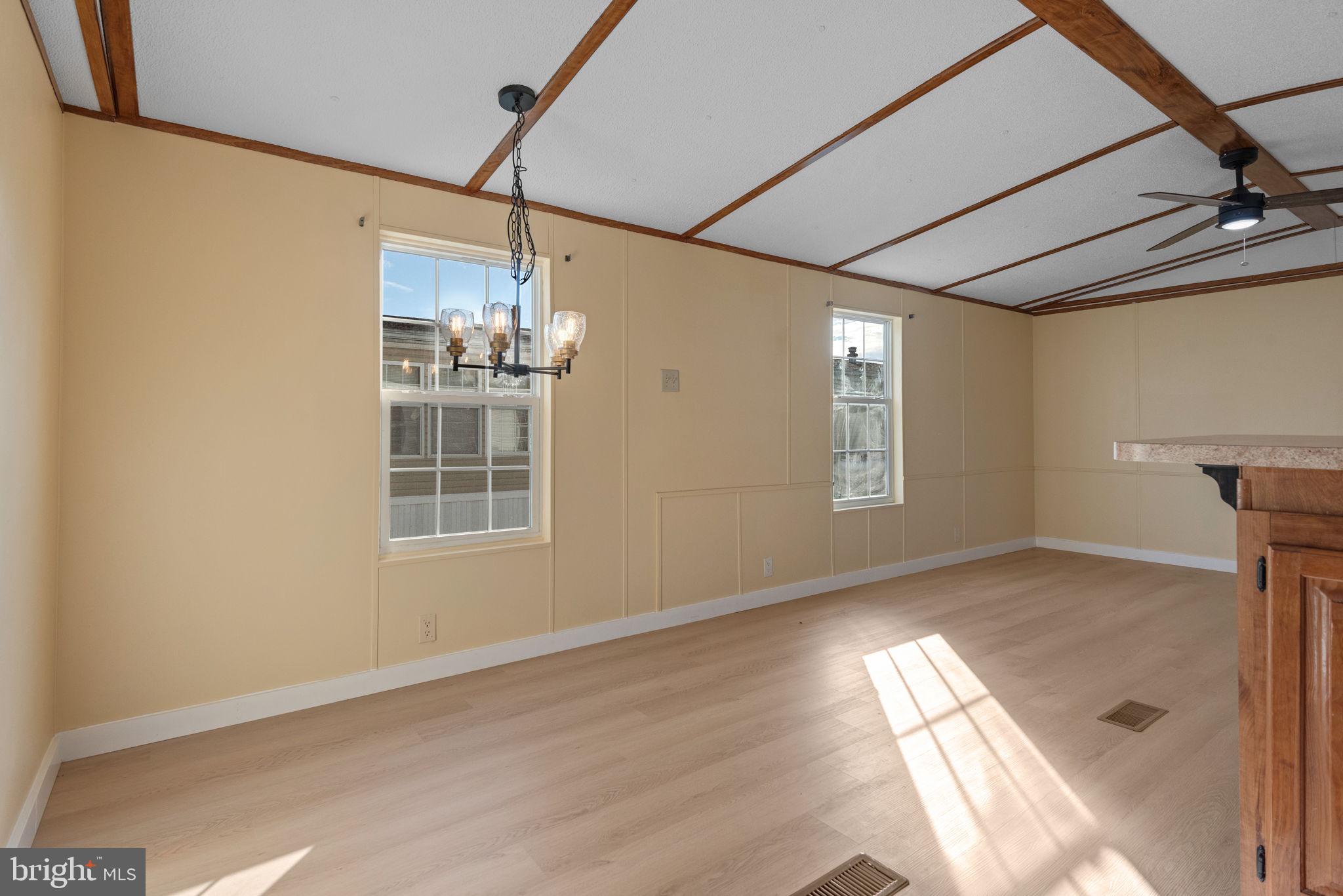 LINCOLN ESTATES - Residential