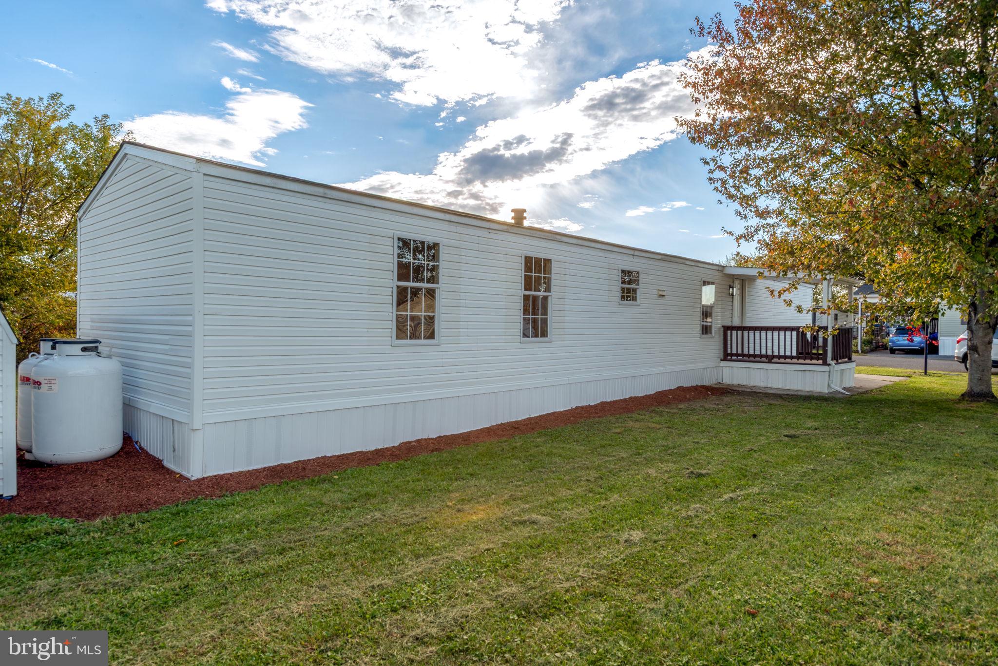 LINCOLN ESTATES - Residential