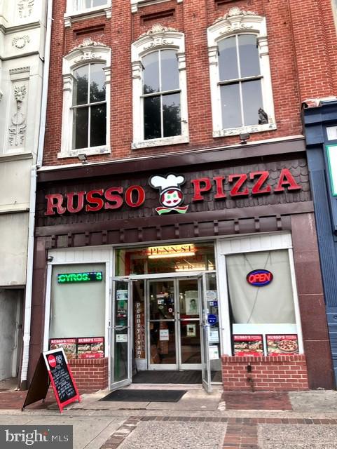 Don't miss an opportunity to own well established over 20 years restaurant, Pizza shop in downtown, business district, city of reading PA. Owners are retiring., willing to train if needed. Showing during business hours 10-10 everyday. Near Alvernia college. Lots of businesses around.
Real estate not included