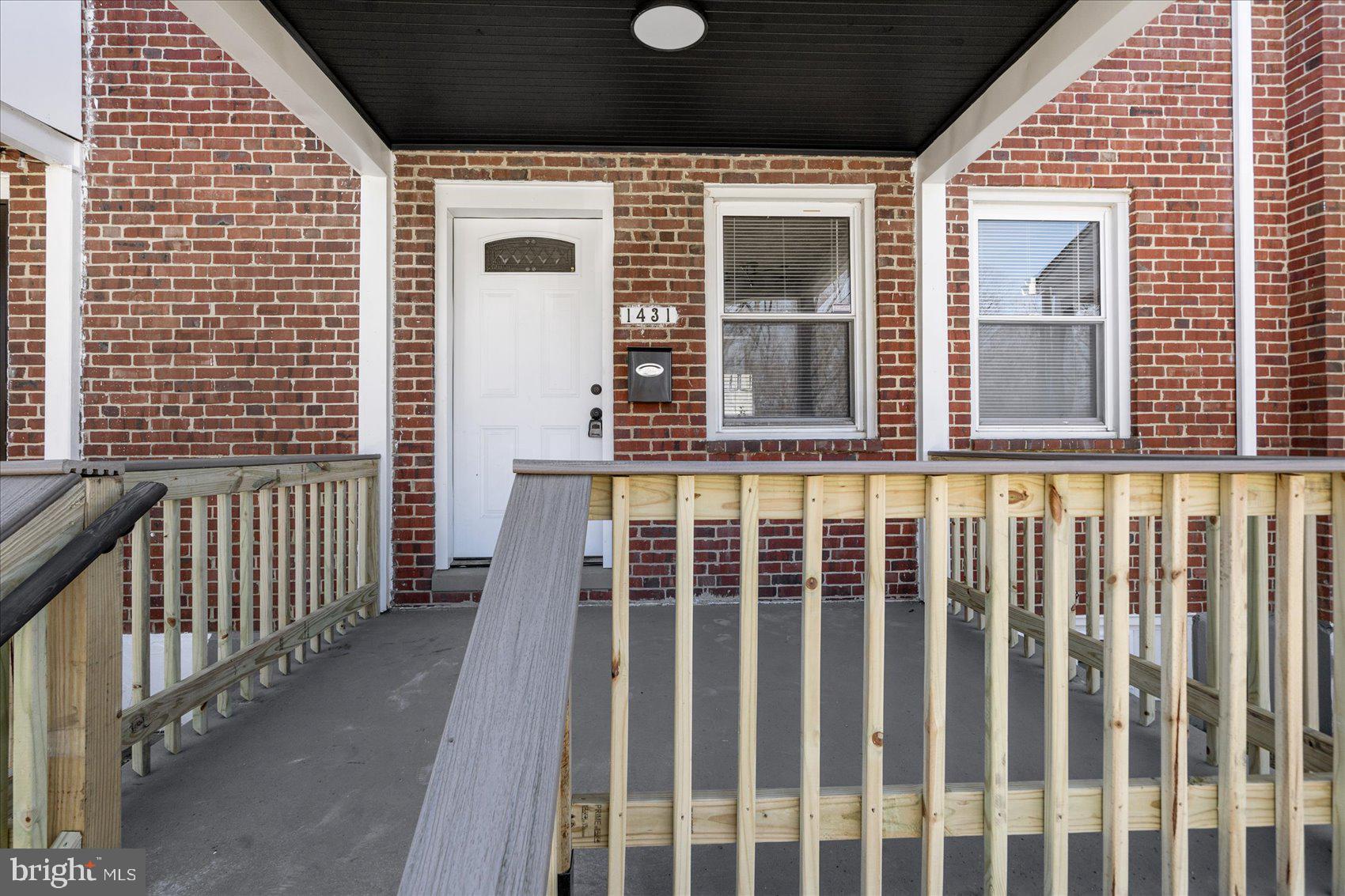 STONEWOOD-PENTWOOD-WINSTON - Residential