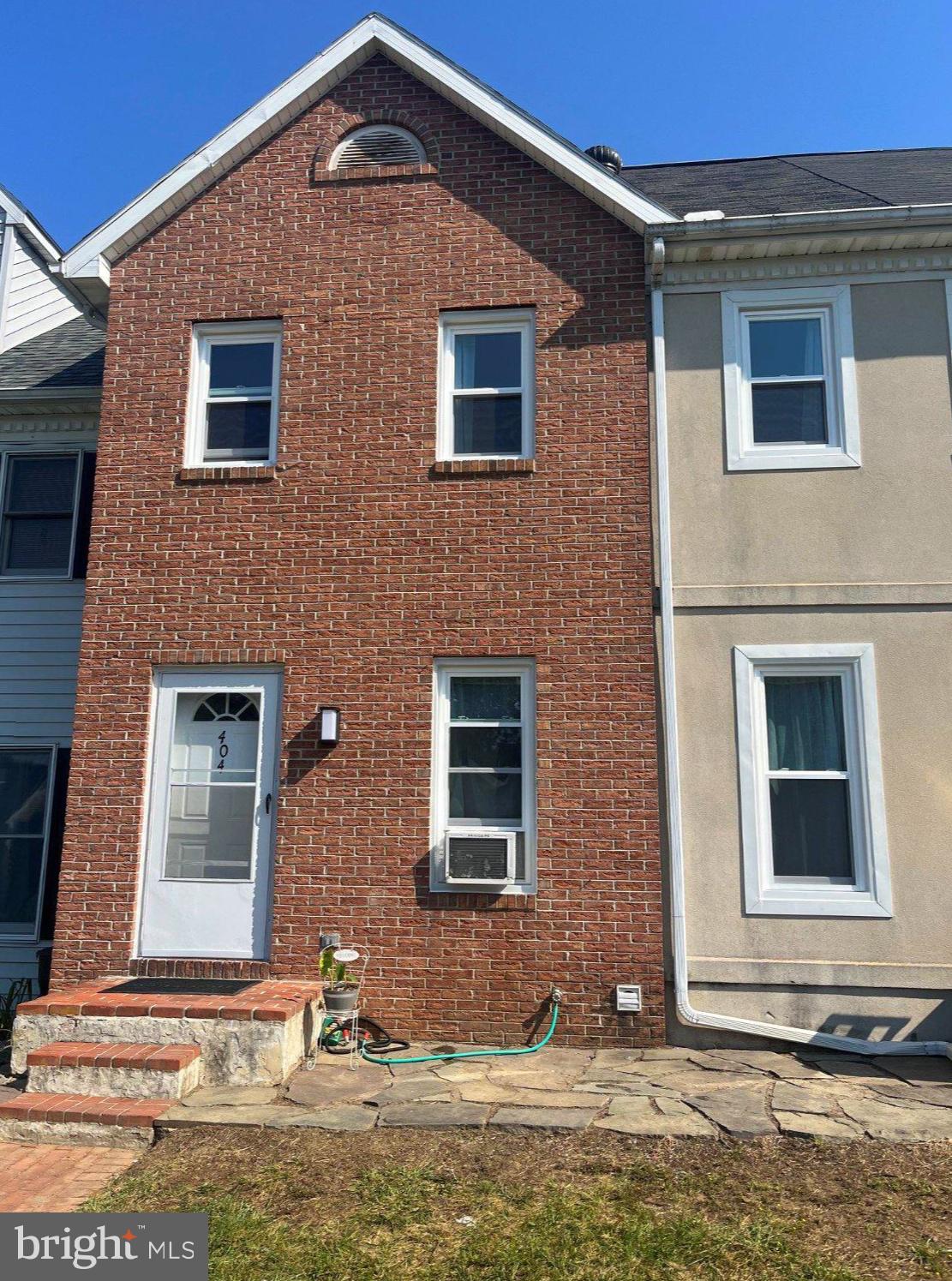 404 CARDINAL ROAD