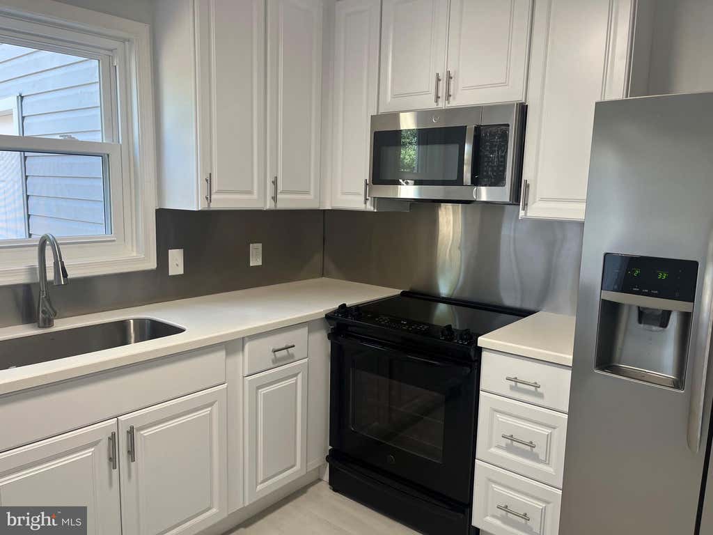 Photo of 404 Cardinal Road, LITITZ, PA 17543 (MLS # PALA2093798)