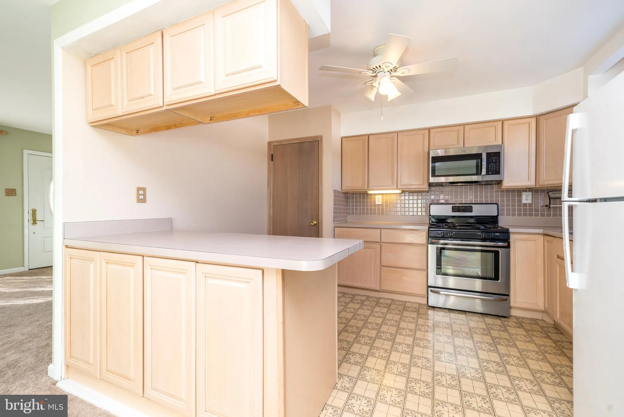 Warminster, Pennsylvania 18974, United States, 3 Bedrooms Bedrooms, ,2 BathroomsBathrooms,Residential,Pending,16728