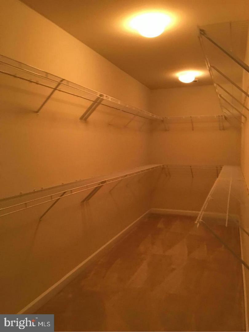 DAVIS ESTATES - Residential Lease