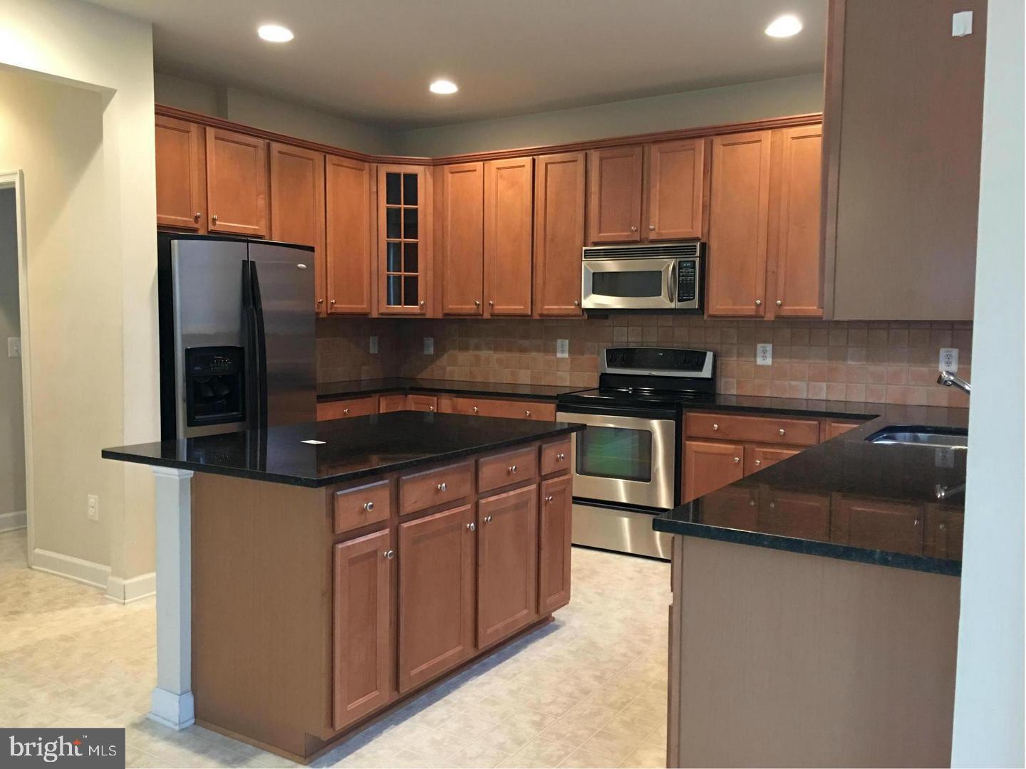 DAVIS ESTATES - Residential Lease