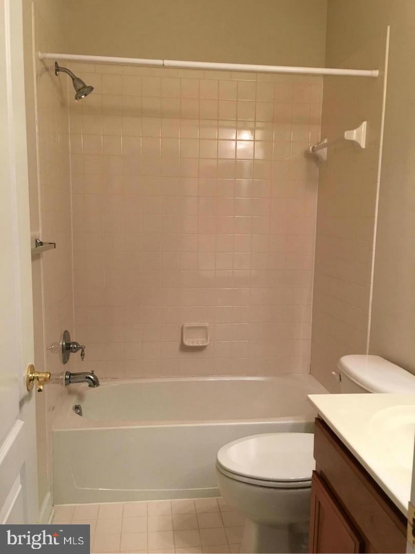 DAVIS ESTATES - Residential Lease